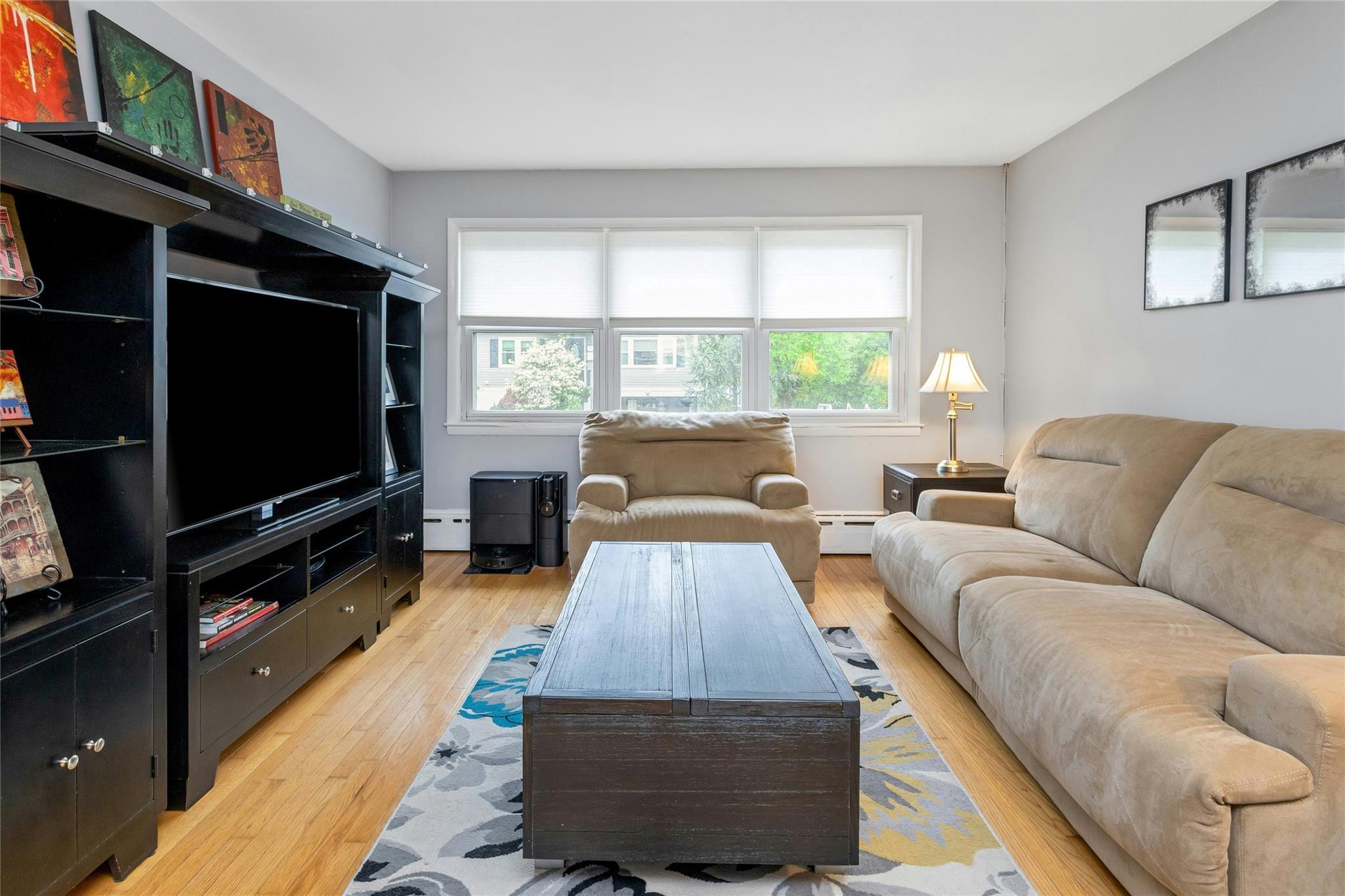 Single Family Crotona  Westchester County, NY 10528, MLS-857132-3
