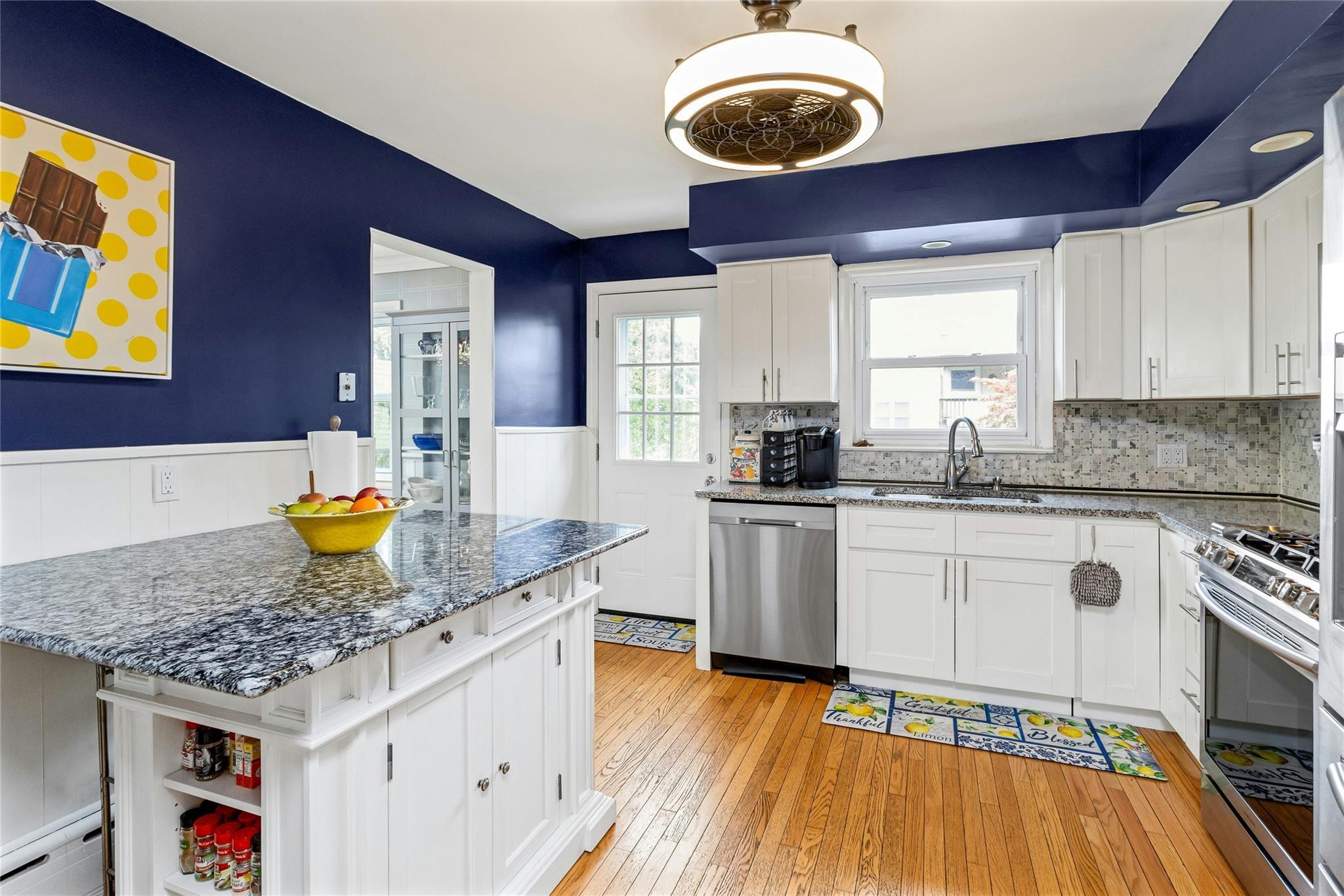 Single Family Crotona  Westchester County, NY 10528, MLS-857132-6