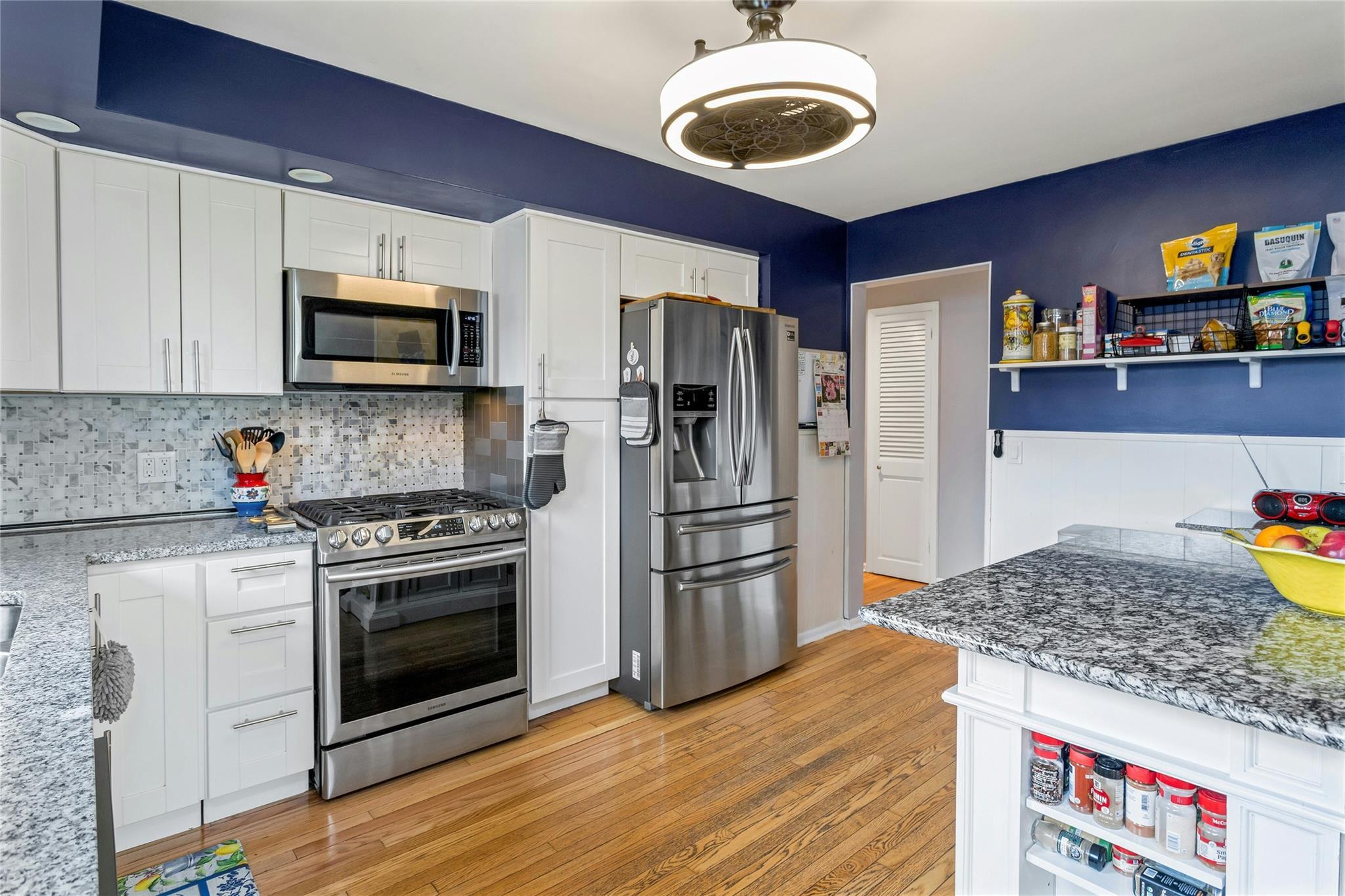 Single Family Crotona  Westchester County, NY 10528, MLS-857132-7