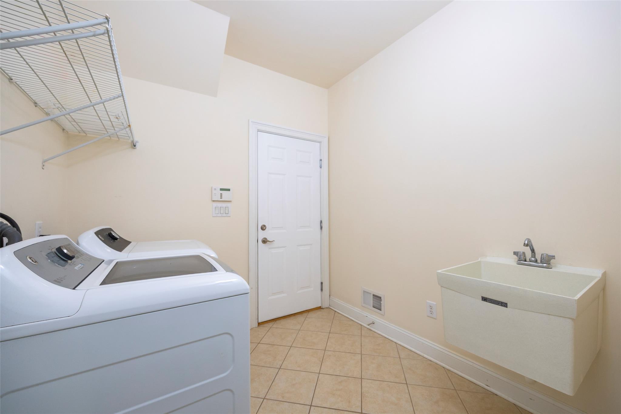Single Family Ridgeline  Dutchess County, NY 12603, MLS-857133-13