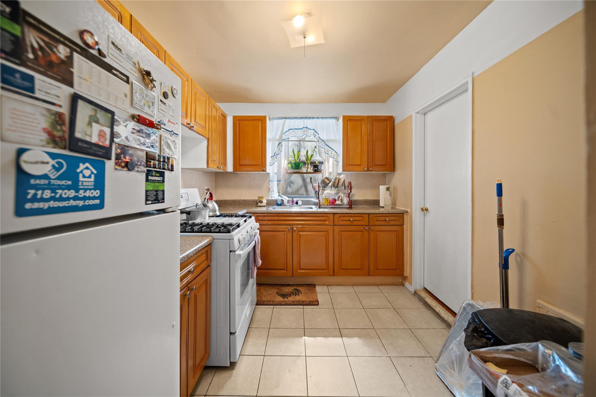 Coop East 53rd Street  Brooklyn, NY 11234, MLS-857146-4