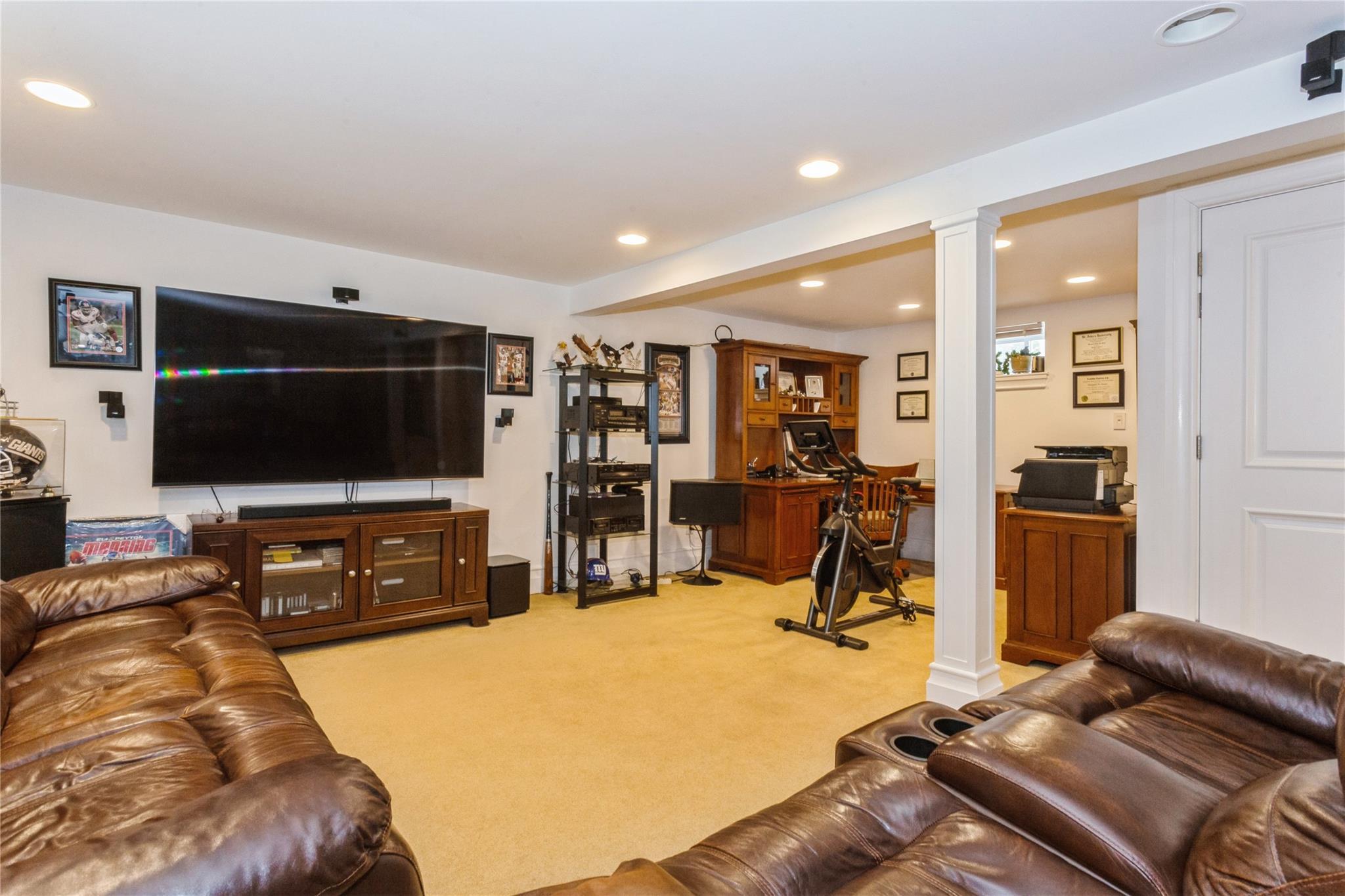 Single Family Willow  Nassau County, NY 11001, MLS-857149-30
