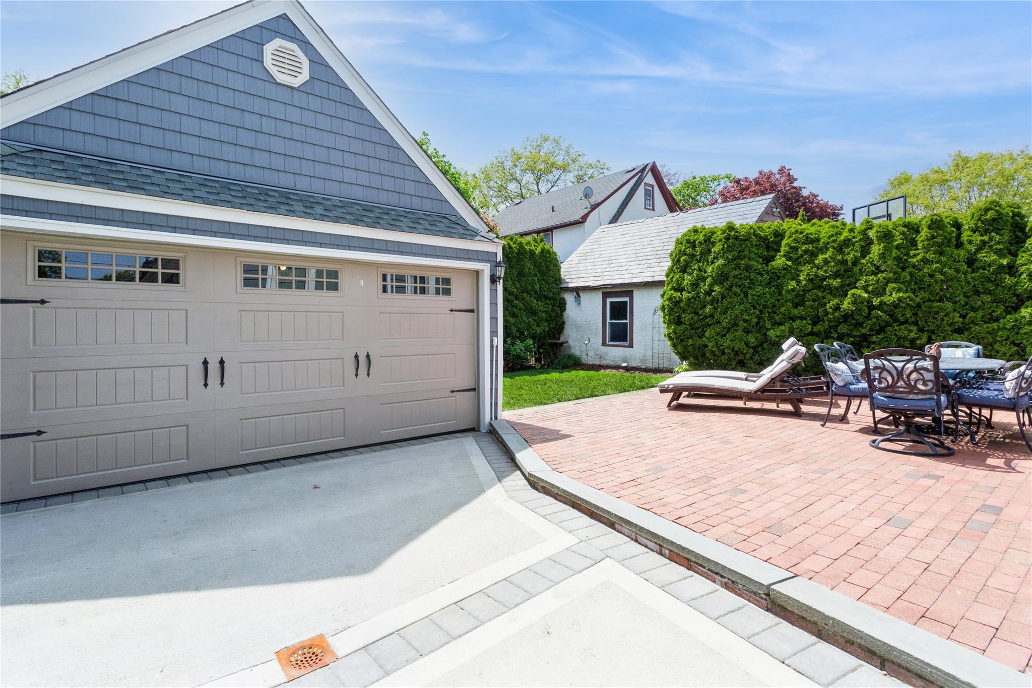 Single Family Willow  Nassau County, NY 11001, MLS-857149-33