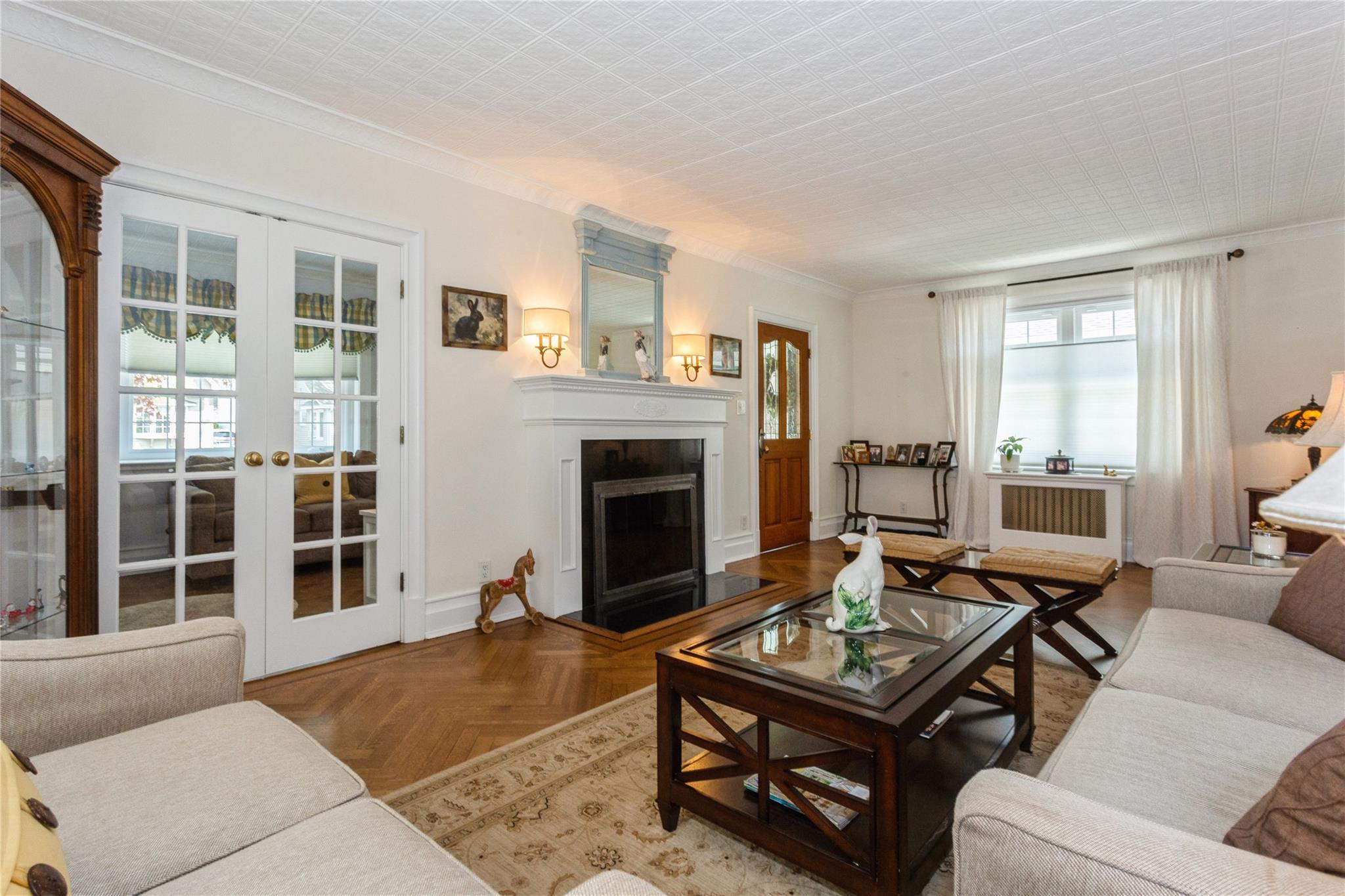 Single Family Willow  Nassau County, NY 11001, MLS-857149-7