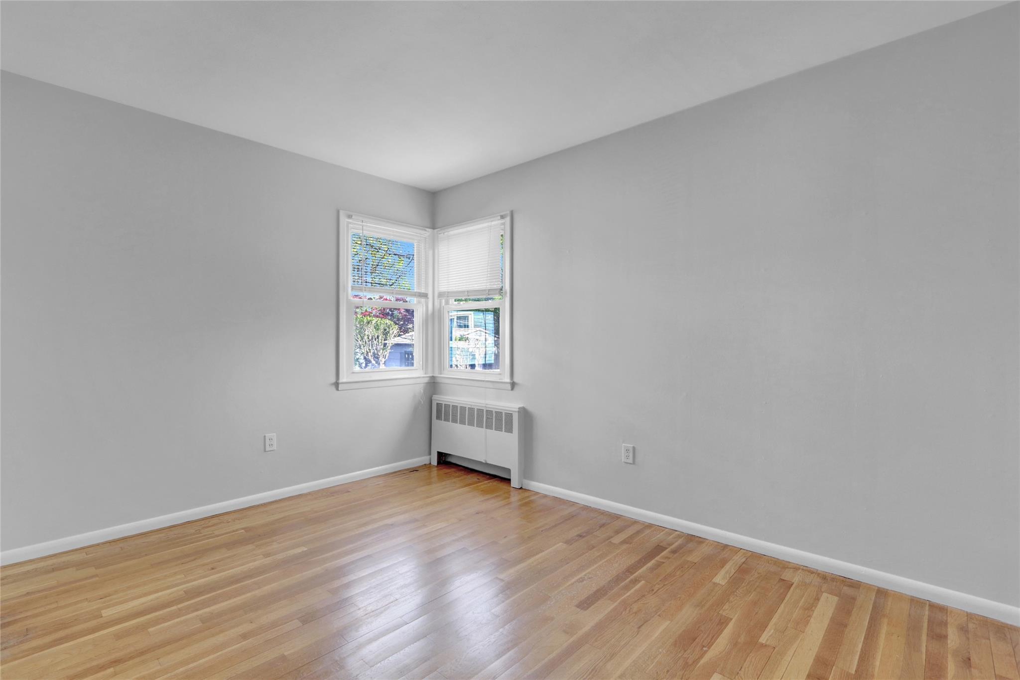 Single Family New York  Nassau County, NY 11580, MLS-857153-10