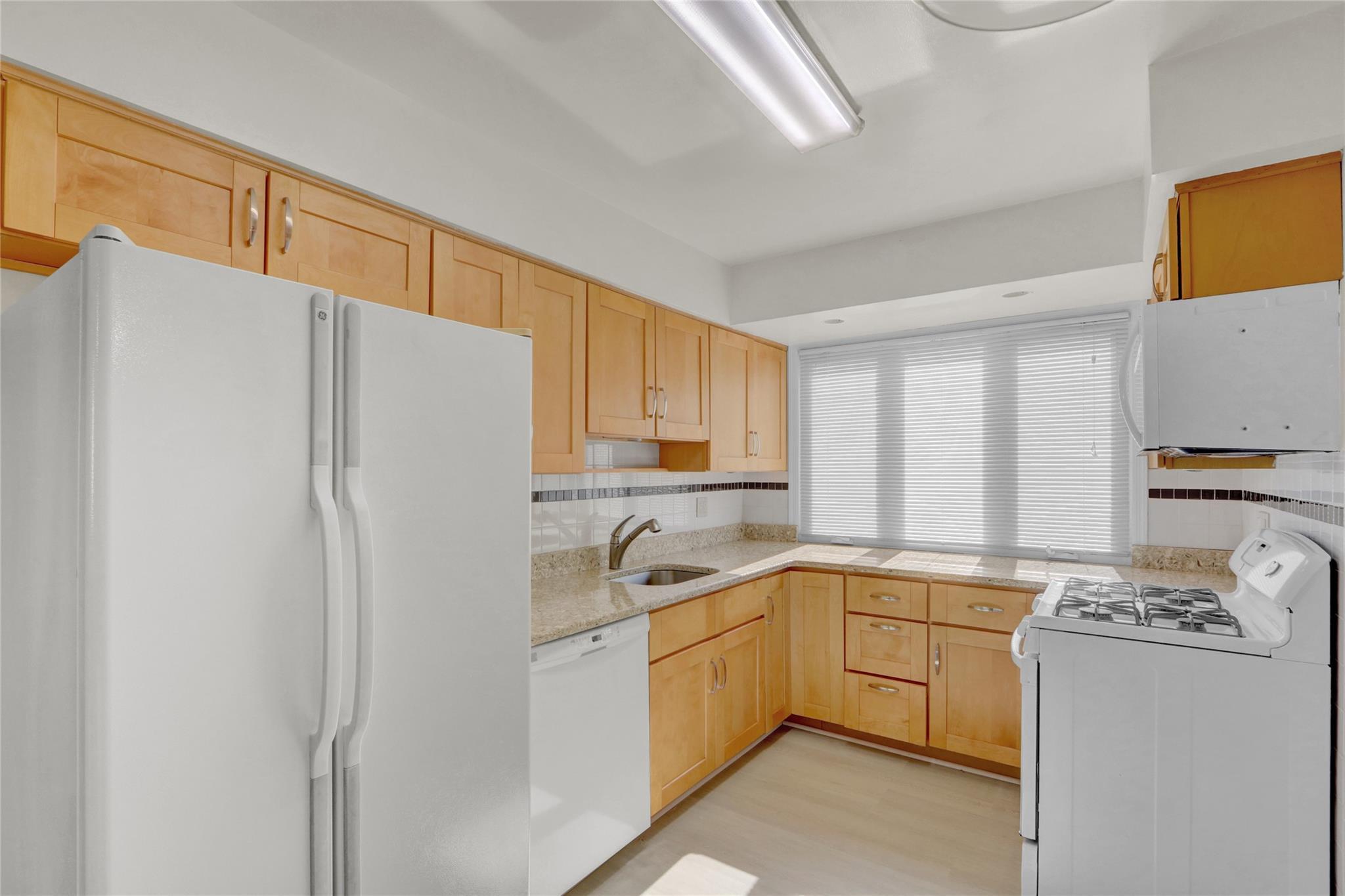 Single Family New York  Nassau County, NY 11580, MLS-857153-13