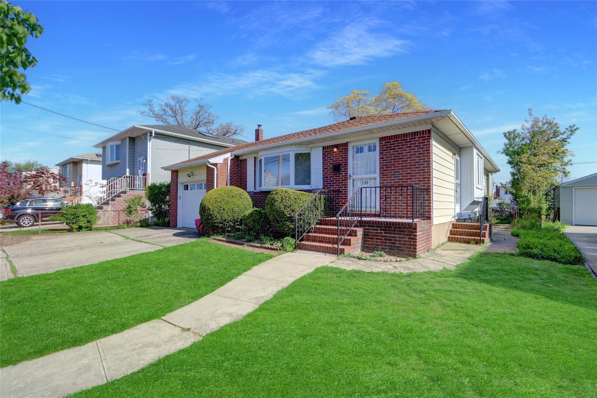 Single Family New York  Nassau County, NY 11580, MLS-857153-2