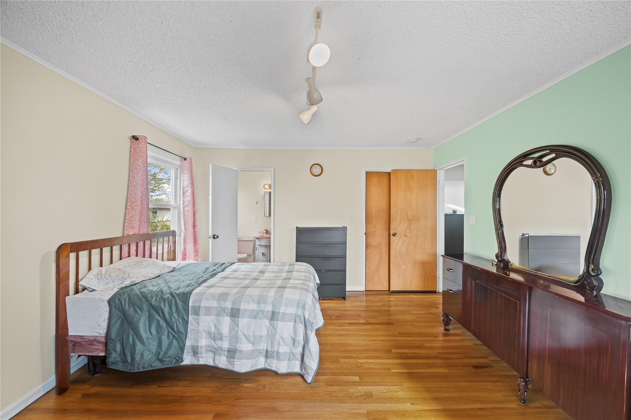 Single Family Cantiague Rock  Nassau County, NY 11590, MLS-857161-11