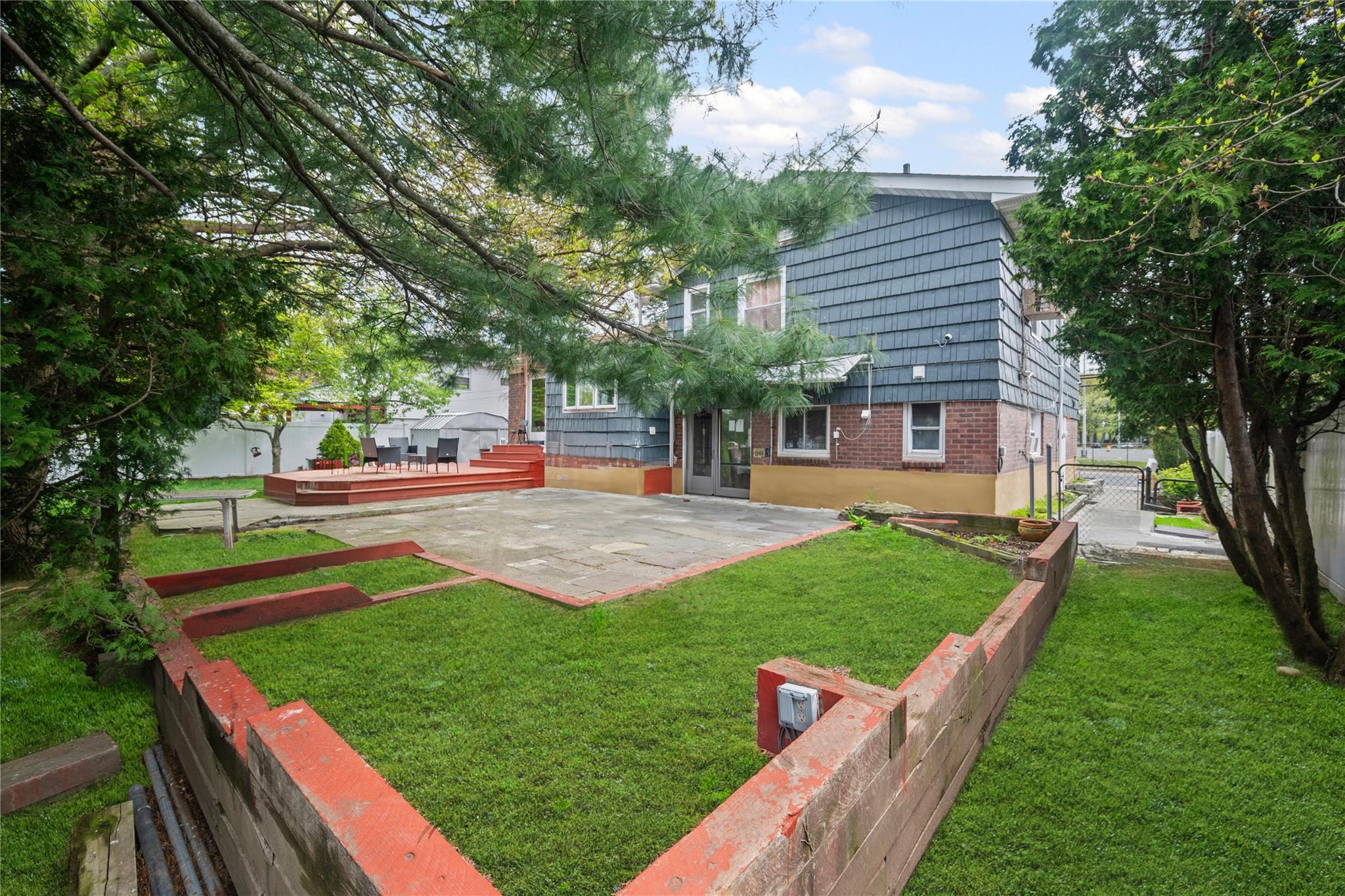 Single Family Cantiague Rock  Nassau County, NY 11590, MLS-857161-17