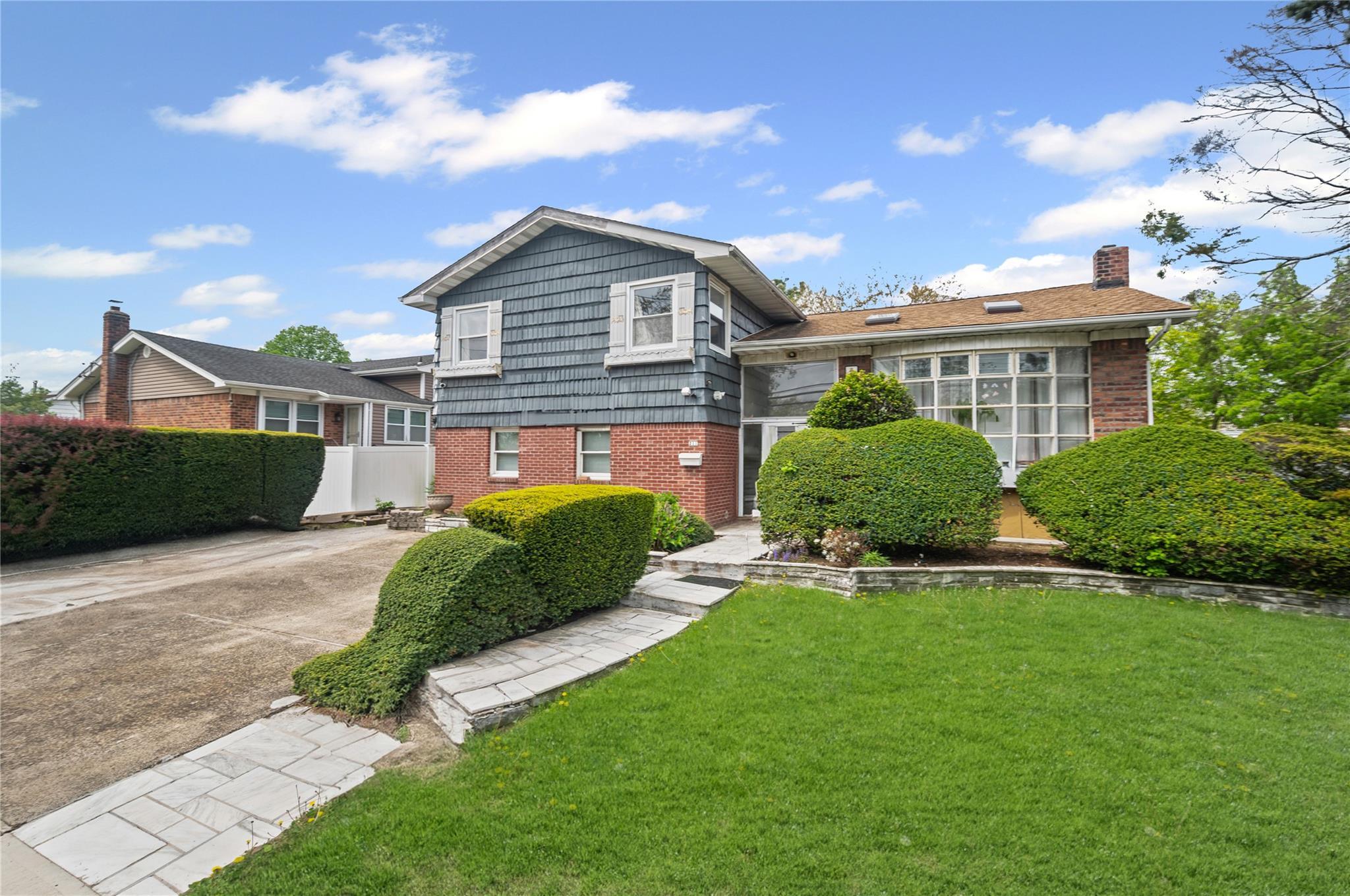 Single Family Cantiague Rock  Nassau County, NY 11590, MLS-857161-19