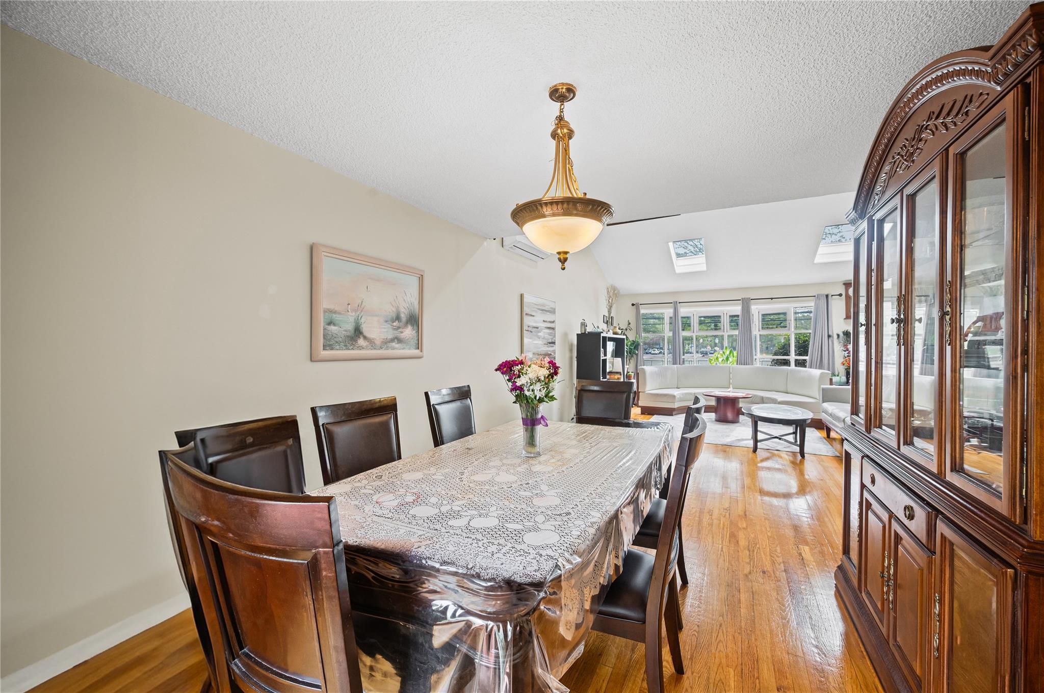 Single Family Cantiague Rock  Nassau County, NY 11590, MLS-857161-4