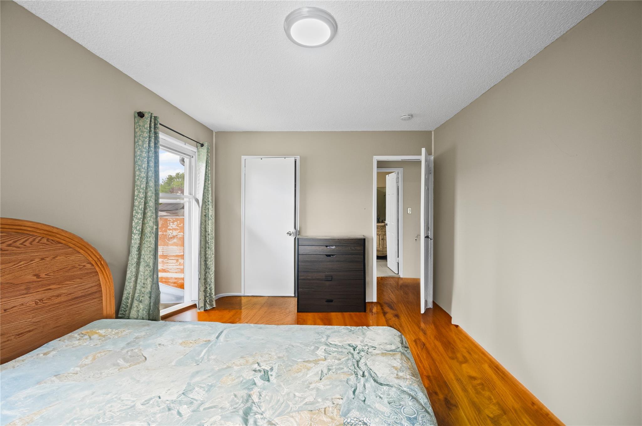 Single Family Cantiague Rock  Nassau County, NY 11590, MLS-857161-8