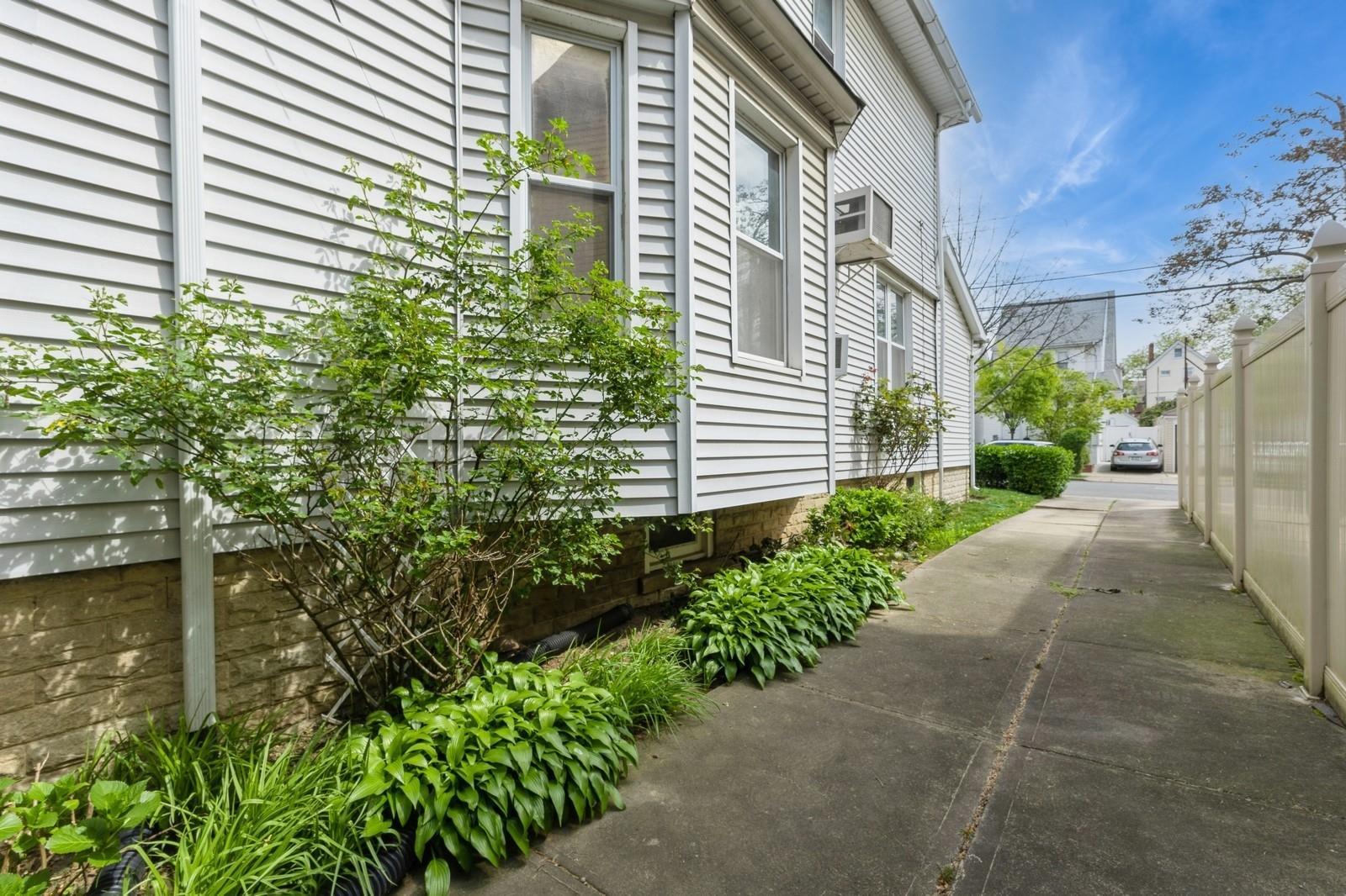 Single Family 123  Queens, NY 11415, MLS-857163-20