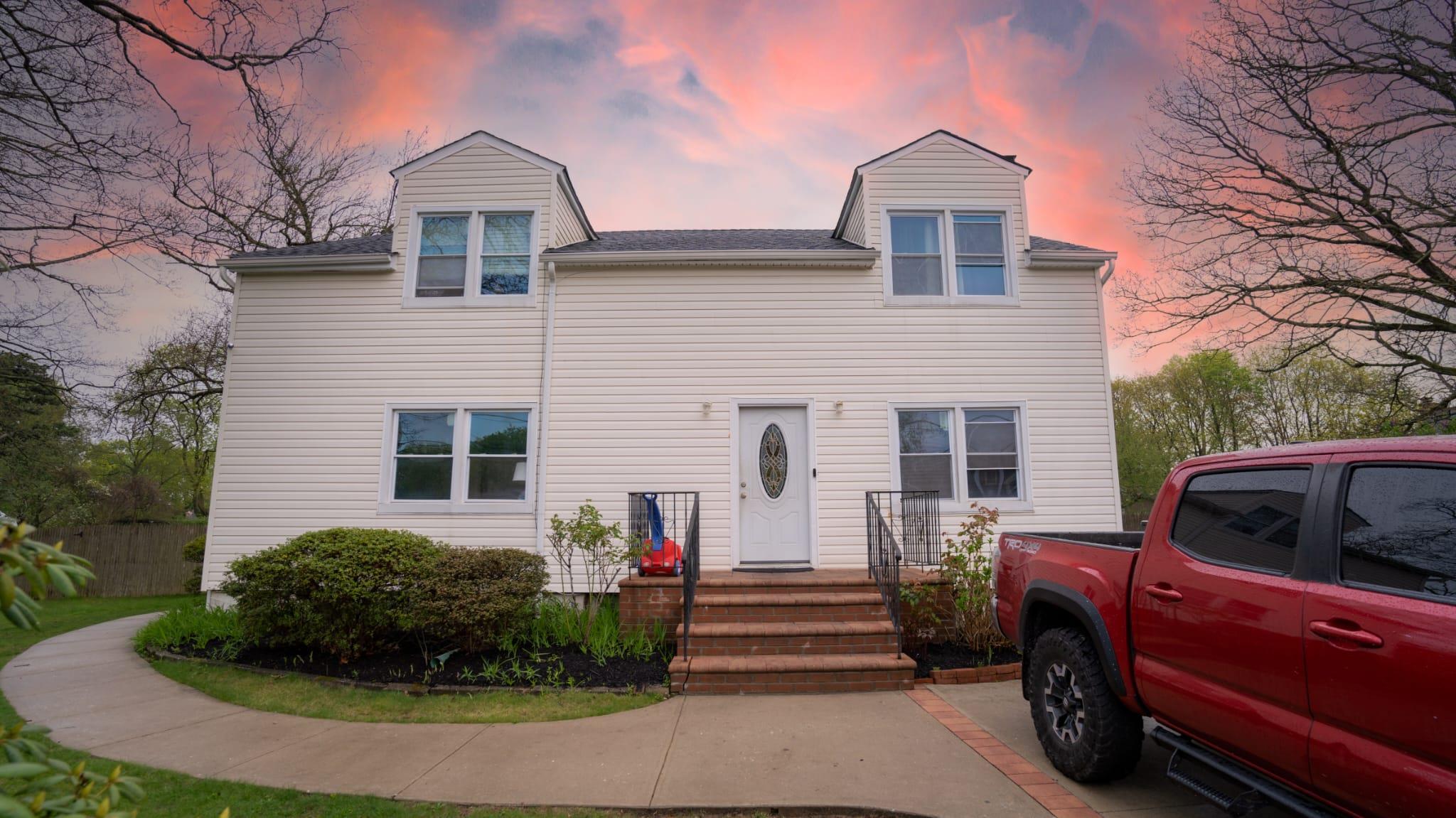 Single Family Massachusetts  Suffolk County, NY 11706, MLS-857168-2