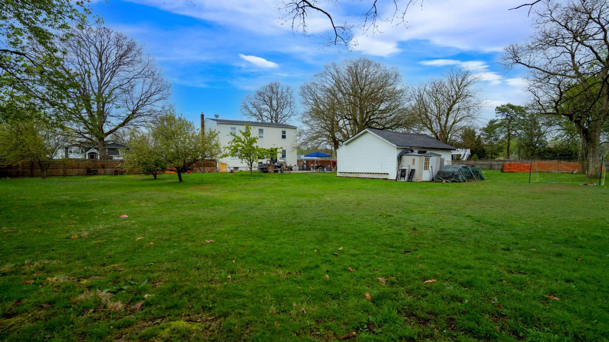 Single Family Massachusetts  Suffolk County, NY 11706, MLS-857168-4