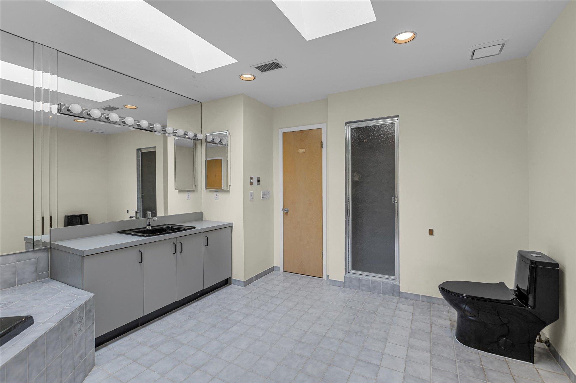 Single Family Heiko  Suffolk County, NY 11768, MLS-857175-27