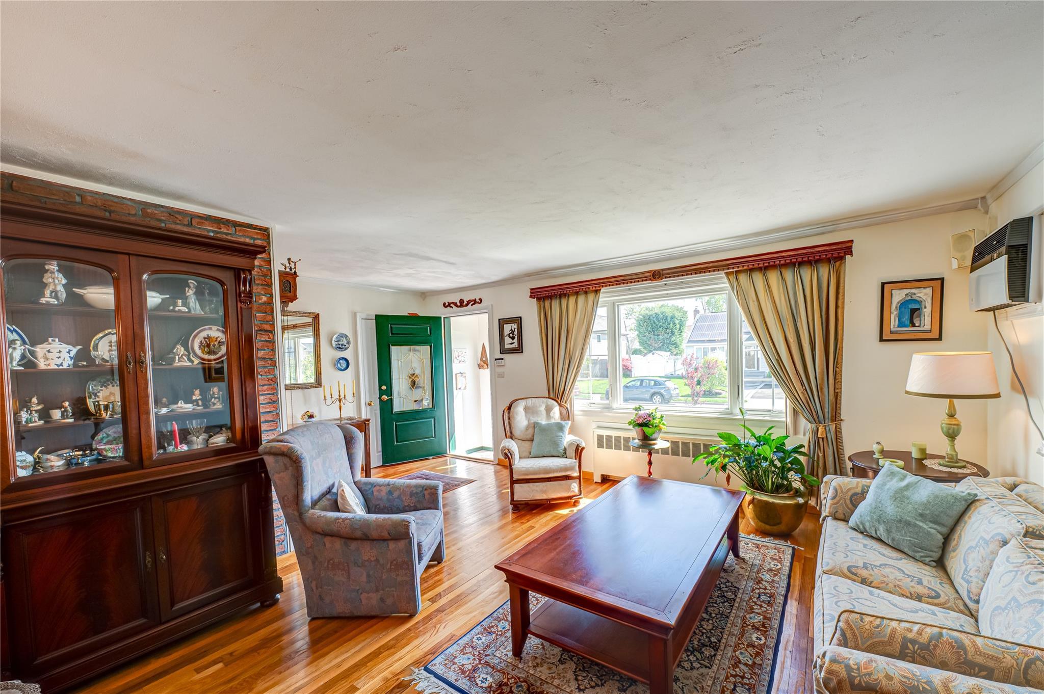 Single Family Marlboro  Nassau County, NY 11758, MLS-857178-5