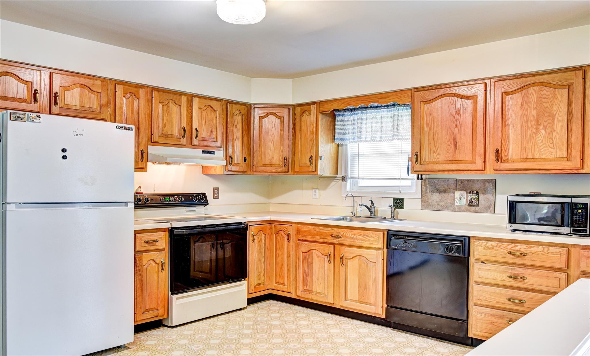 Single Family Perkinsville  Ulster County, NY 12528, MLS-857179-12