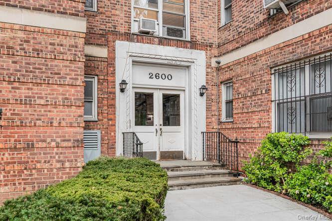 Condo Henry Hudson  Bronx, NY 10463, MLS-857192-9
