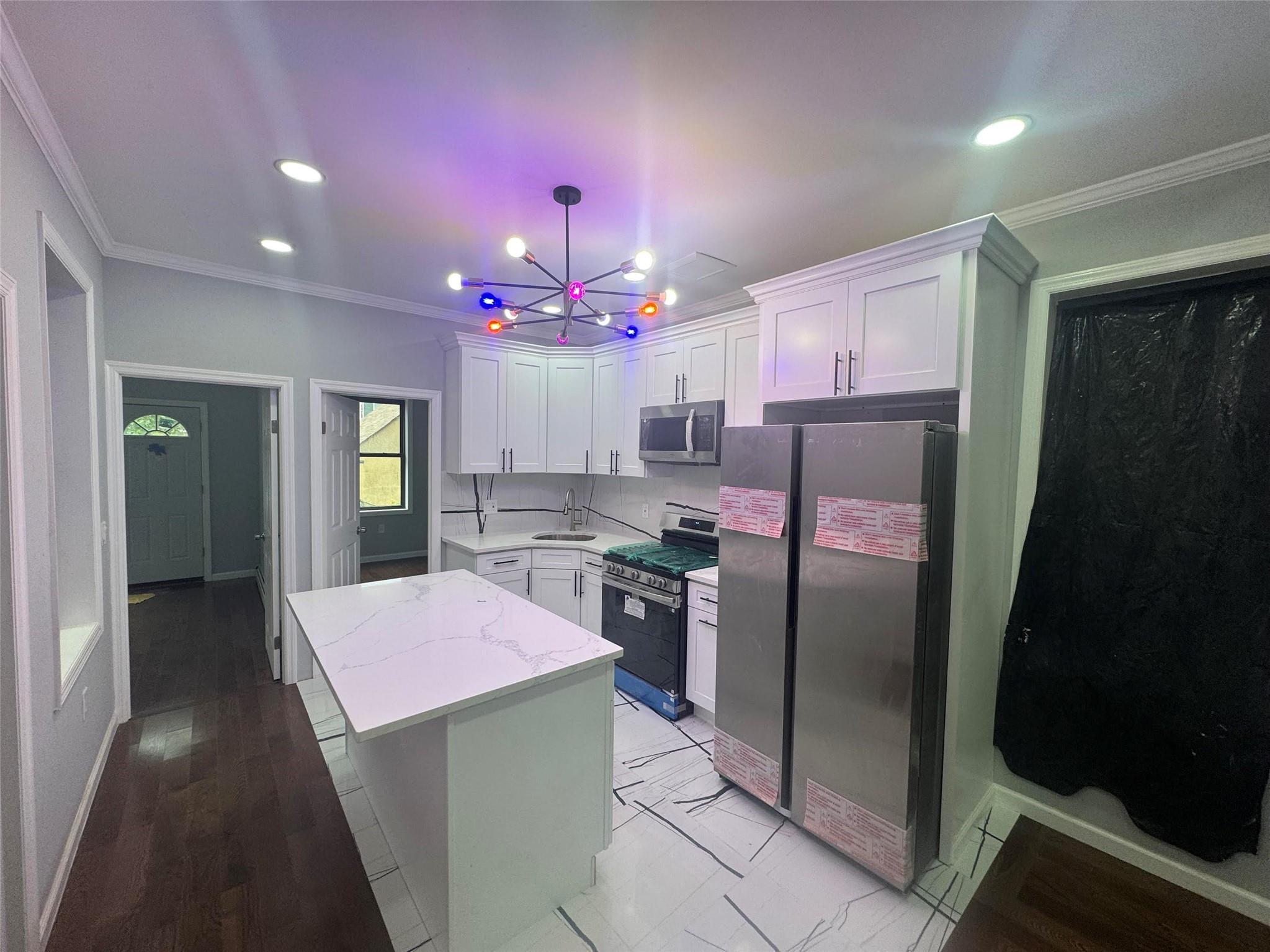 Single Family 120th  Queens, NY 11412, MLS-857193-22