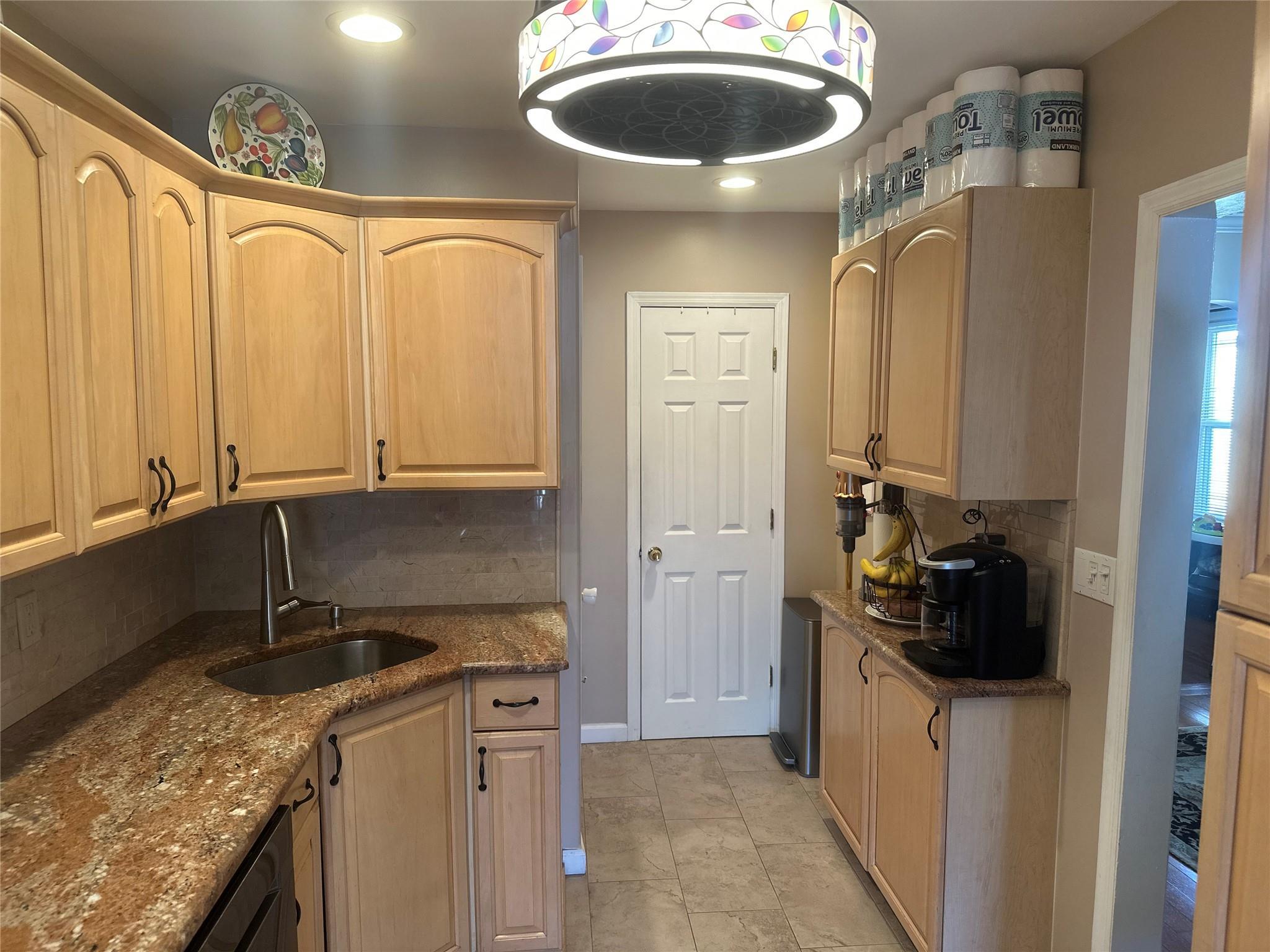 Single Family 88th  Queens, NY 11426, MLS-857205-4