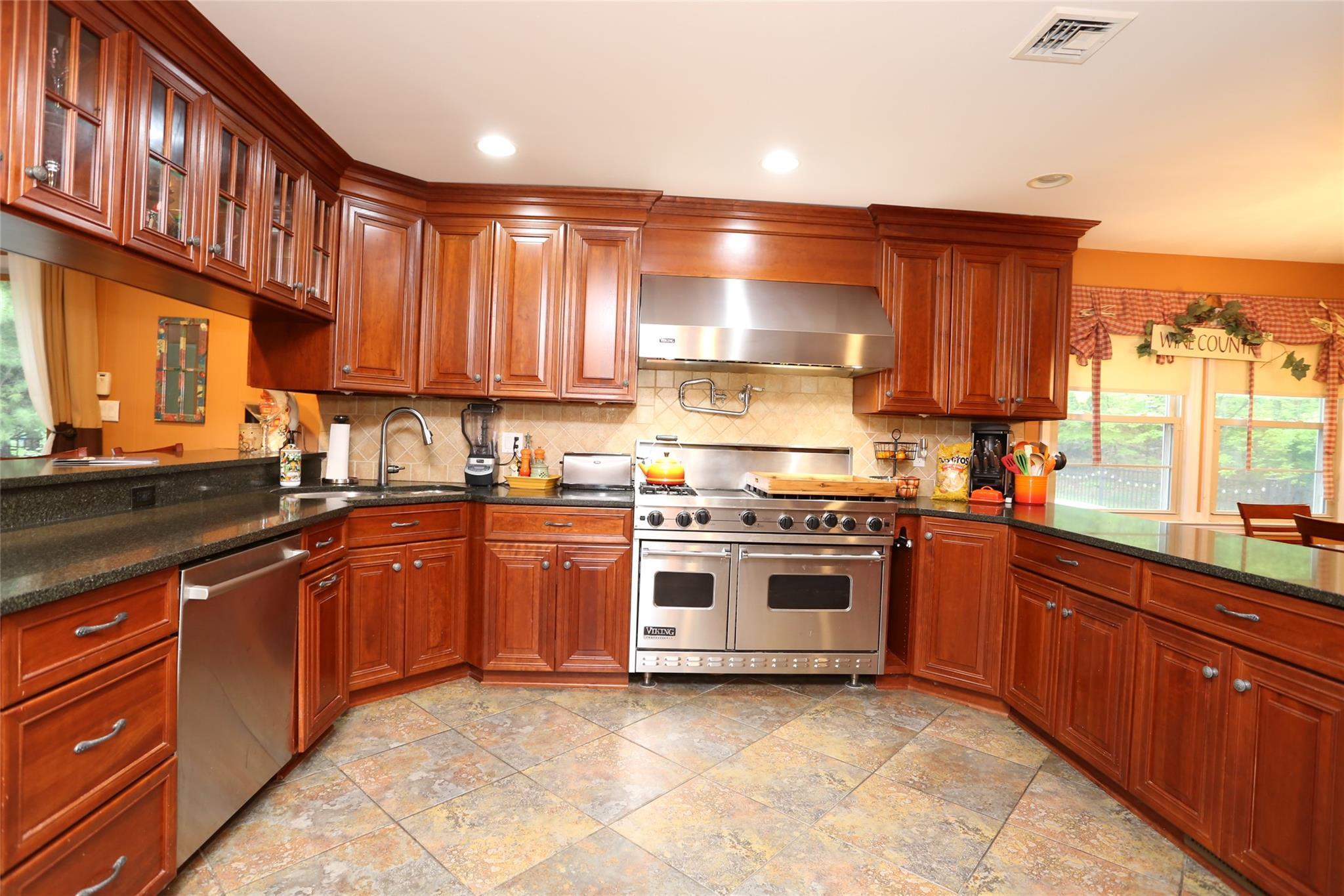 Single Family Rolling  Rockland County, NY 10956, MLS-857251-15