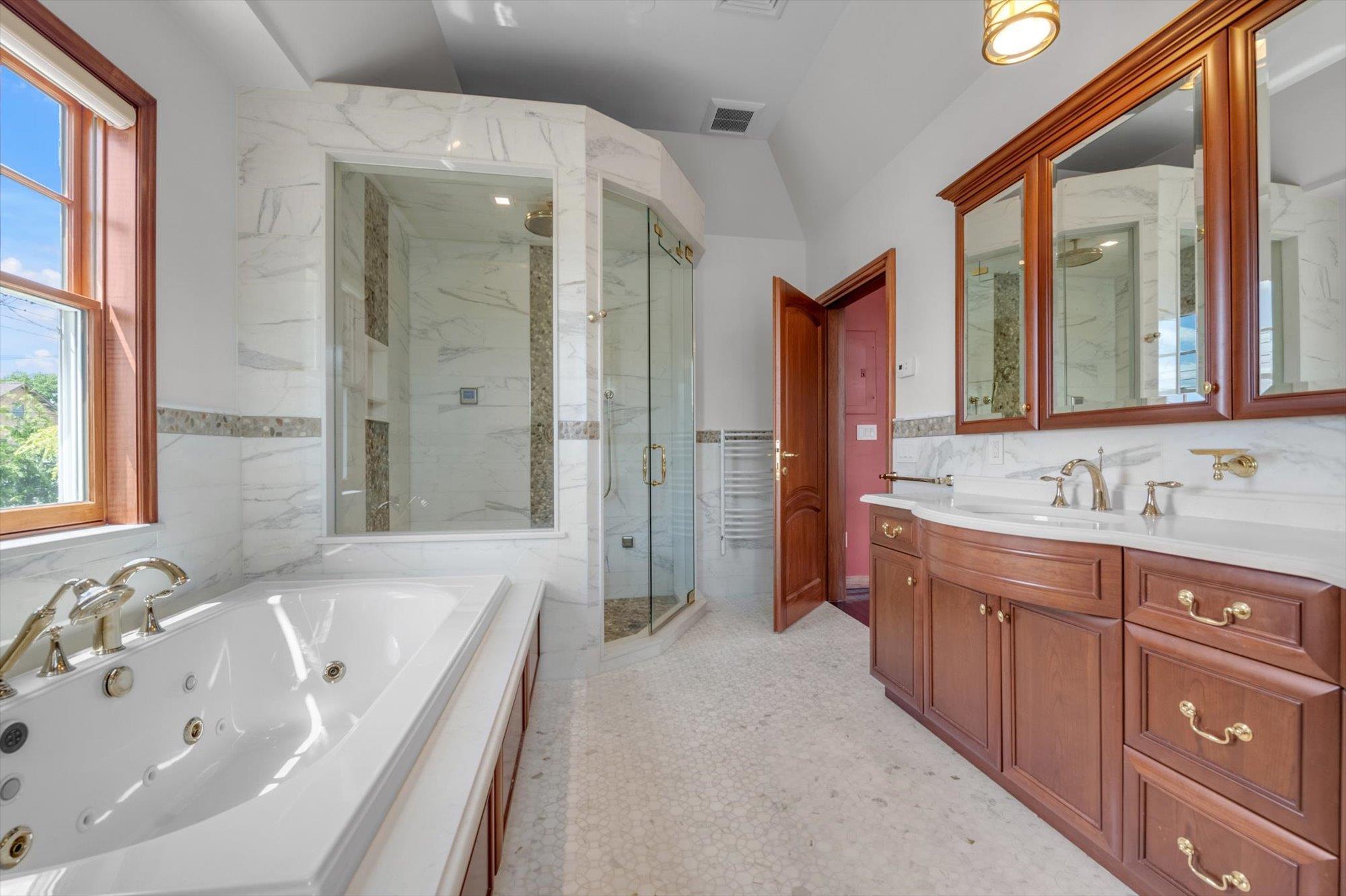 Single Family 11  Queens, NY 11357, MLS-857252-24