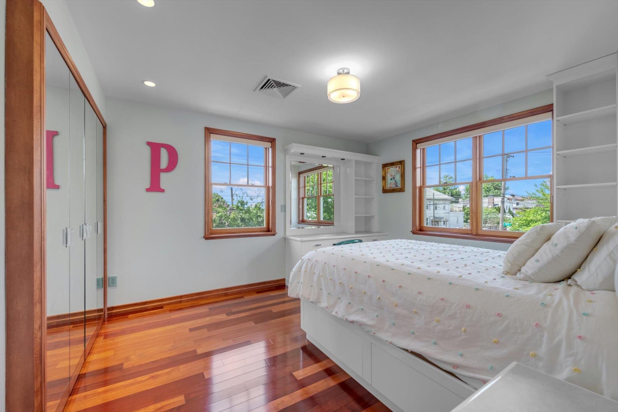 Single Family 11  Queens, NY 11357, MLS-857252-25