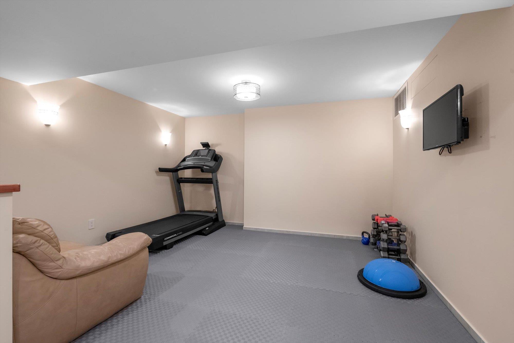 Single Family 11  Queens, NY 11357, MLS-857252-31