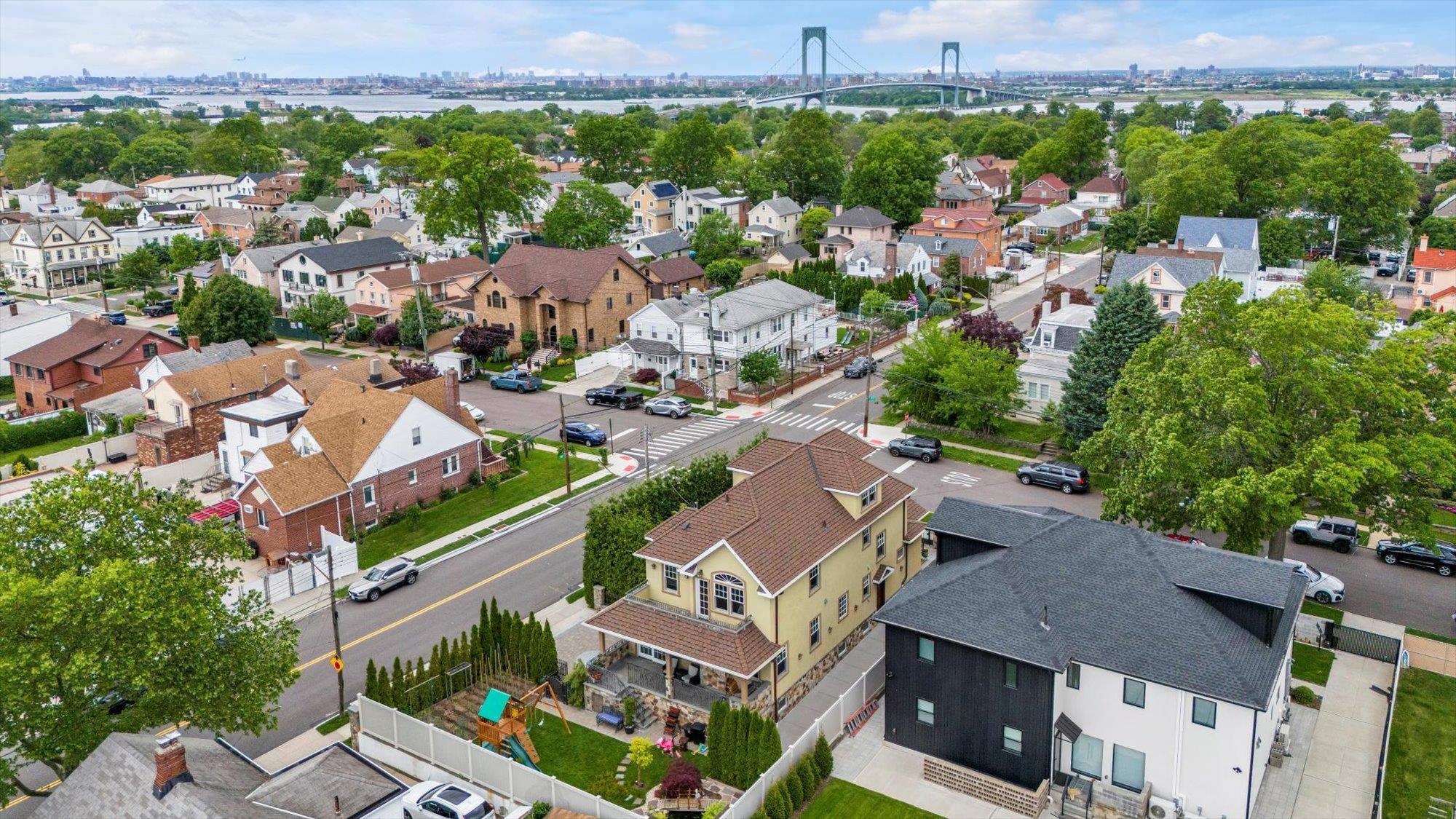 Single Family 11  Queens, NY 11357, MLS-857252-48