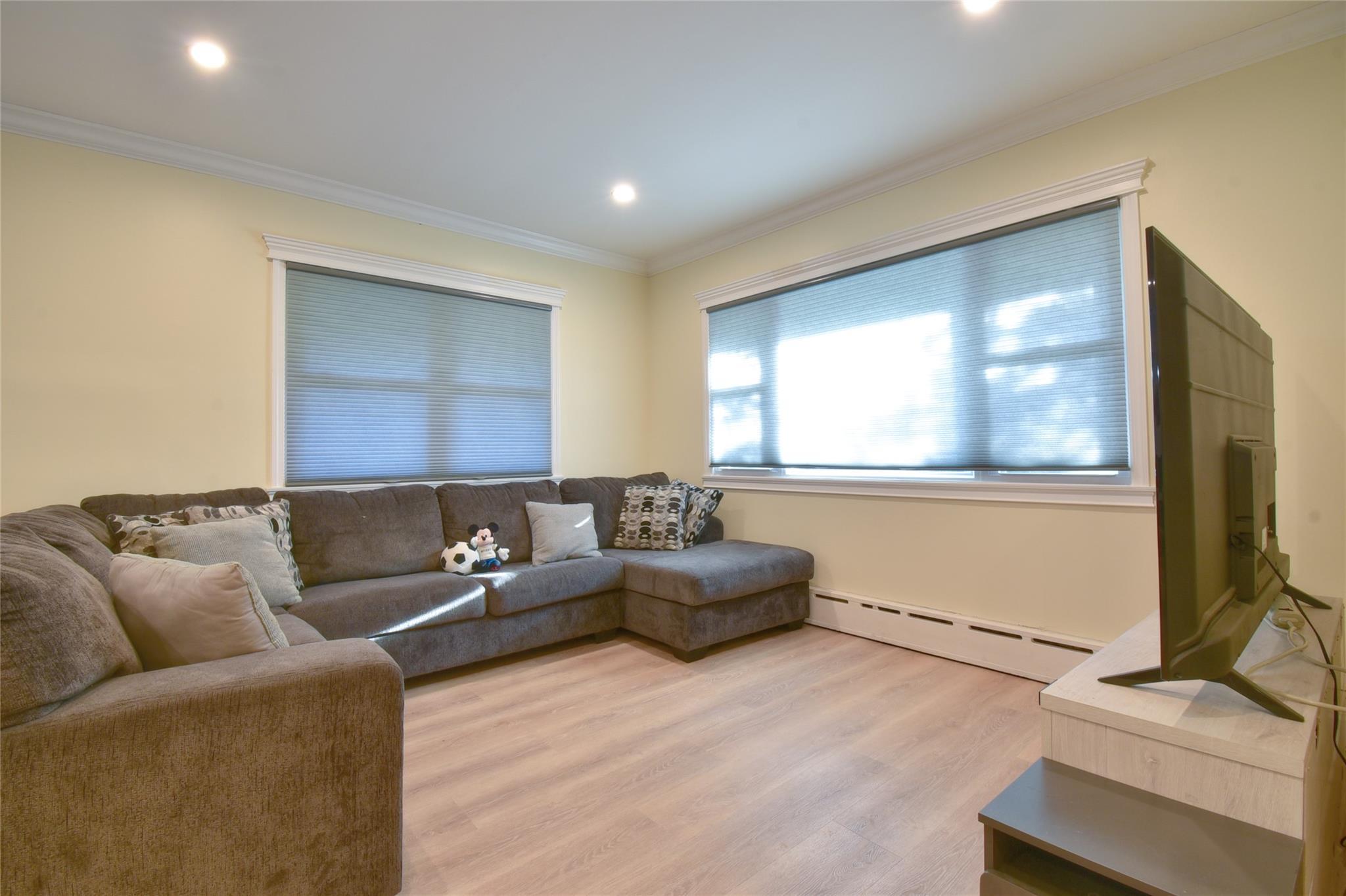 Single Family Side  Suffolk County, NY 11792, MLS-857257-15