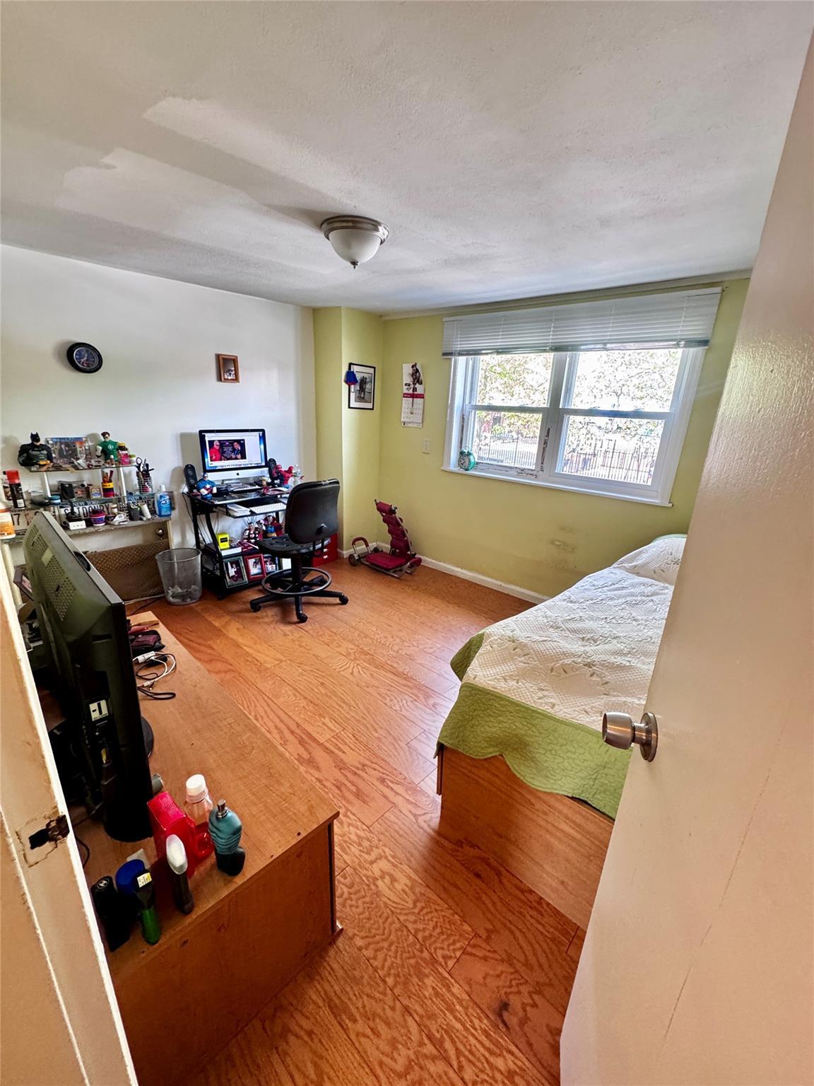 Single Family 95th Ave  Queens, NY 11416, MLS-857263-11
