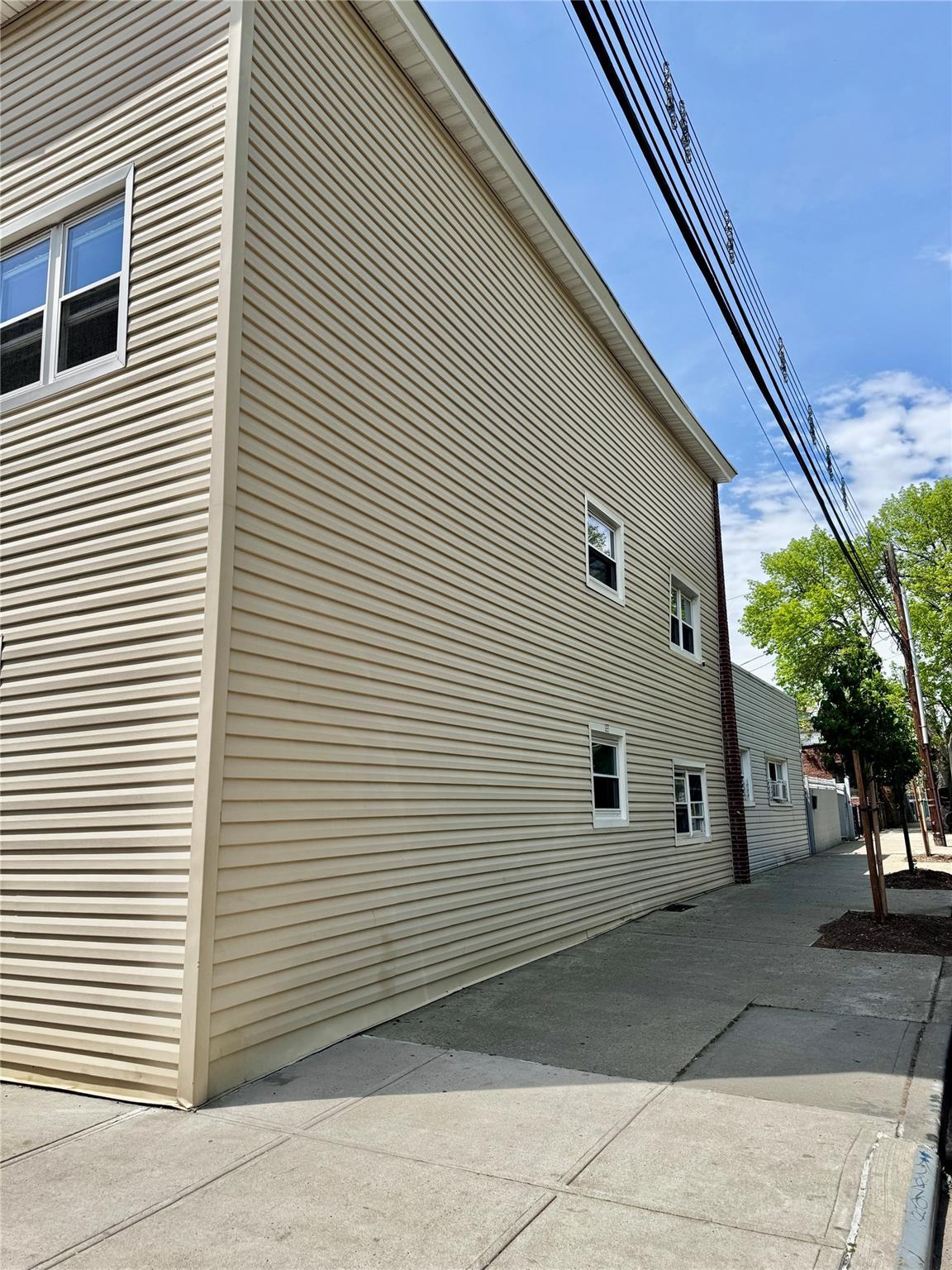 Single Family 95th Ave  Queens, NY 11416, MLS-857263-13