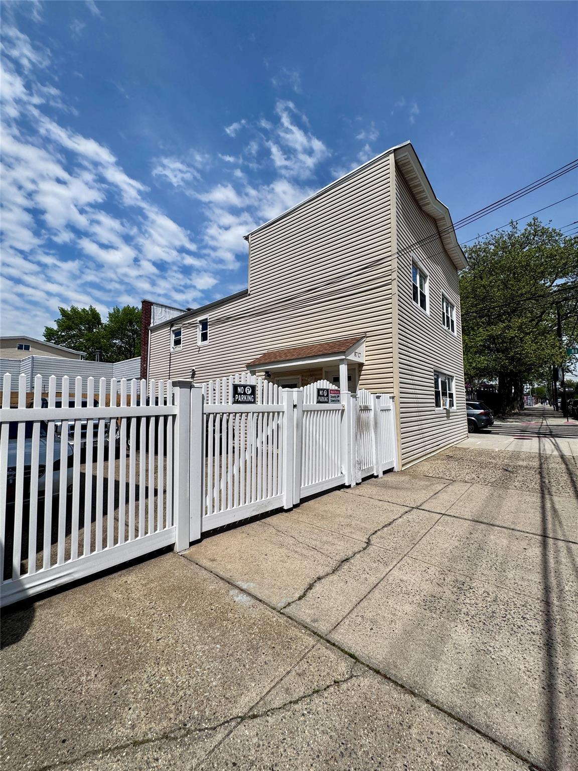 Single Family 95th Ave  Queens, NY 11416, MLS-857263-3