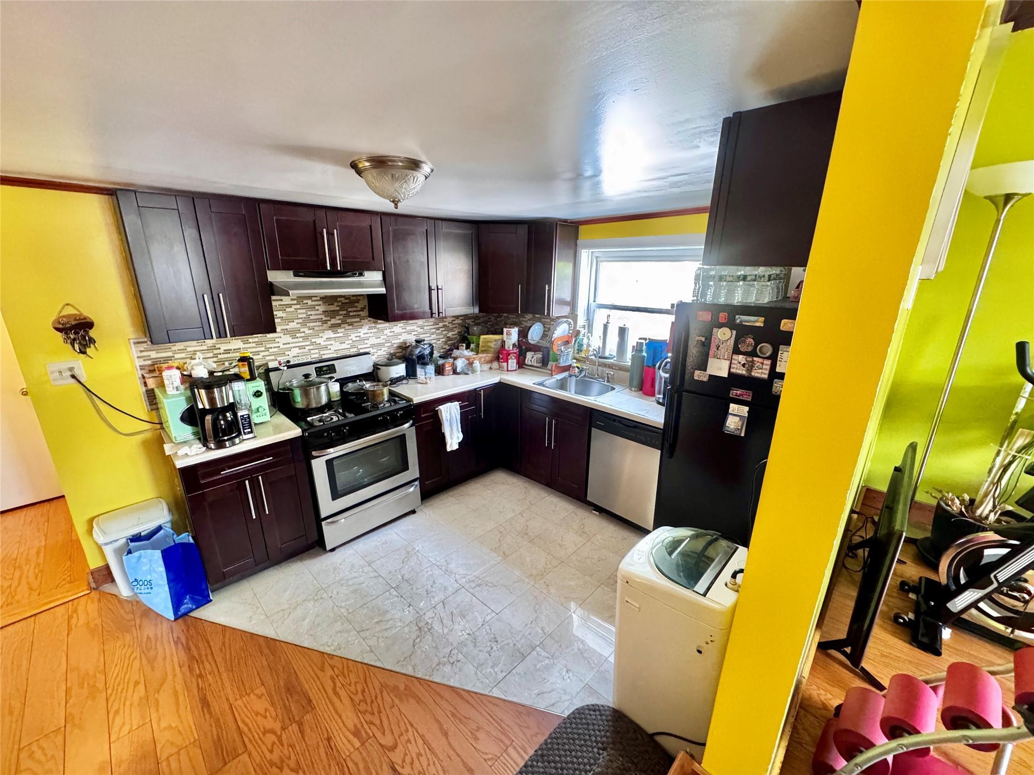 Single Family 95th Ave  Queens, NY 11416, MLS-857263-6