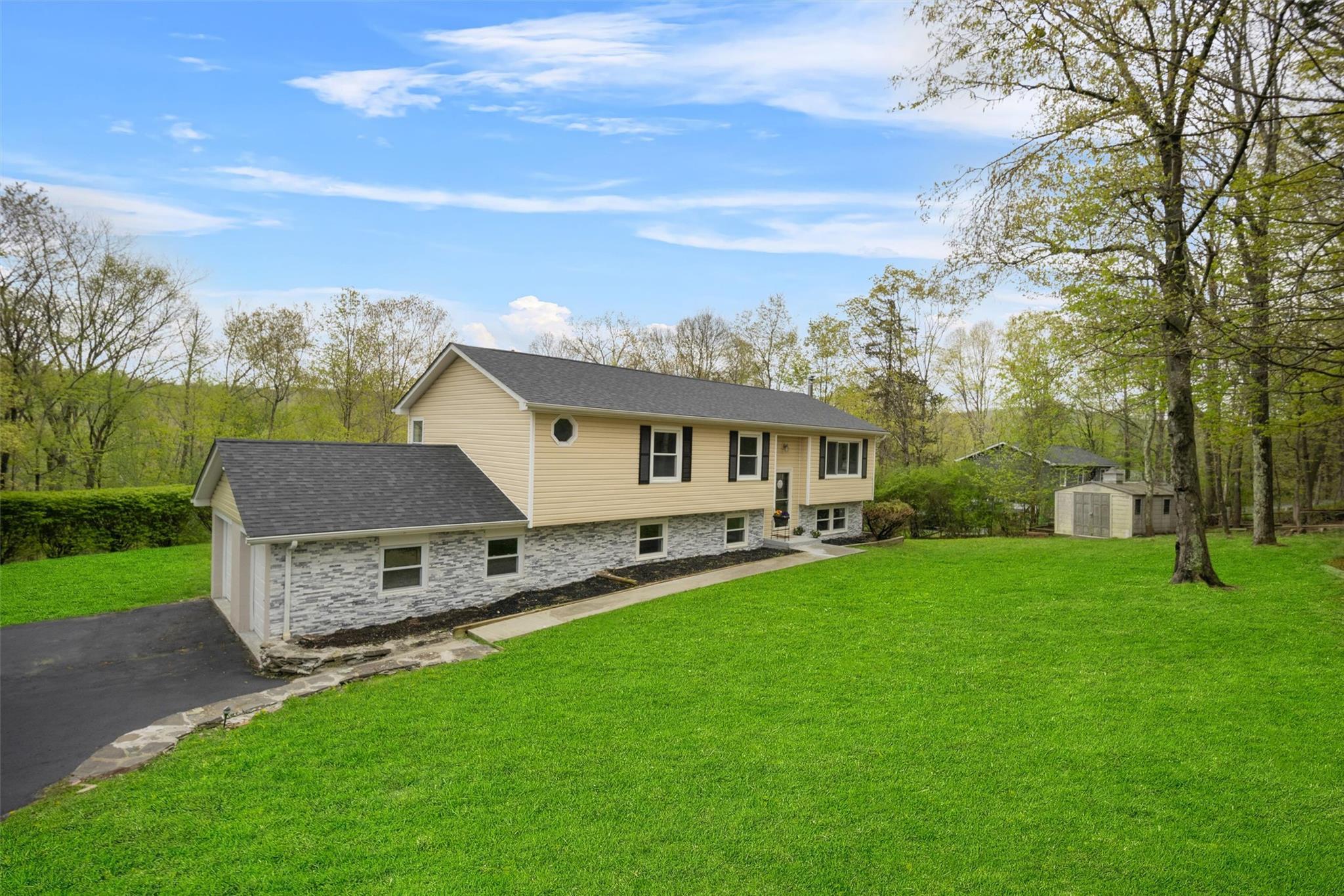 Single Family Susan  Dutchess County, NY 12570, MLS-857268-2