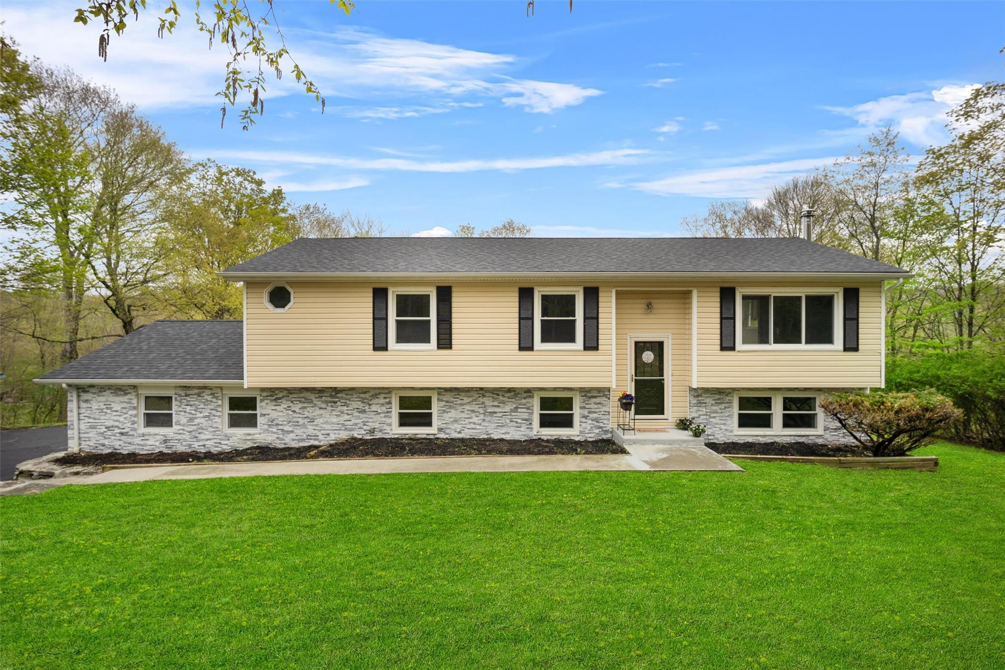 Single Family Susan  Dutchess County, NY 12570, MLS-857268-35