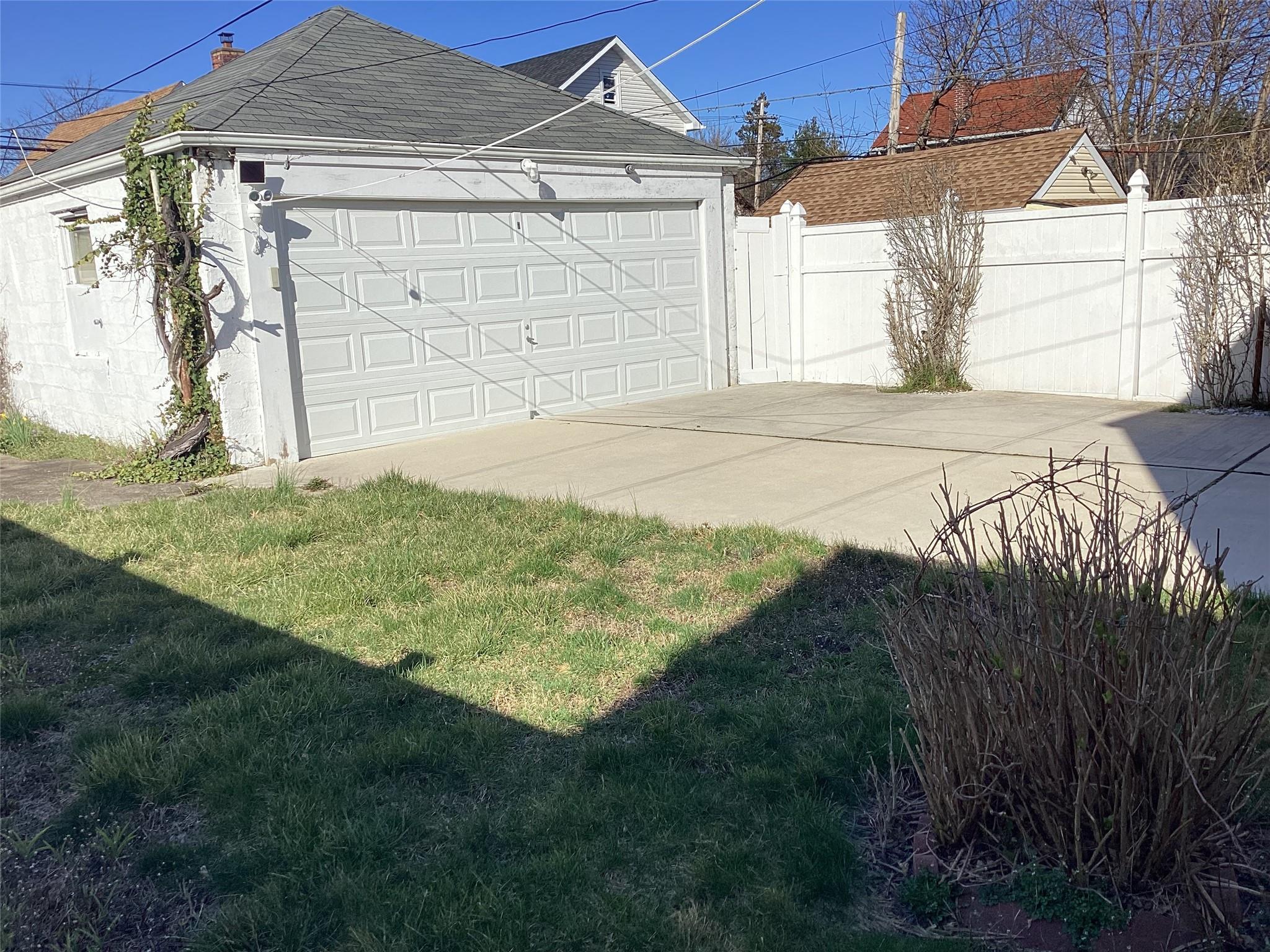 Single Family Murdock  Queens, NY 11429, MLS-857276-20