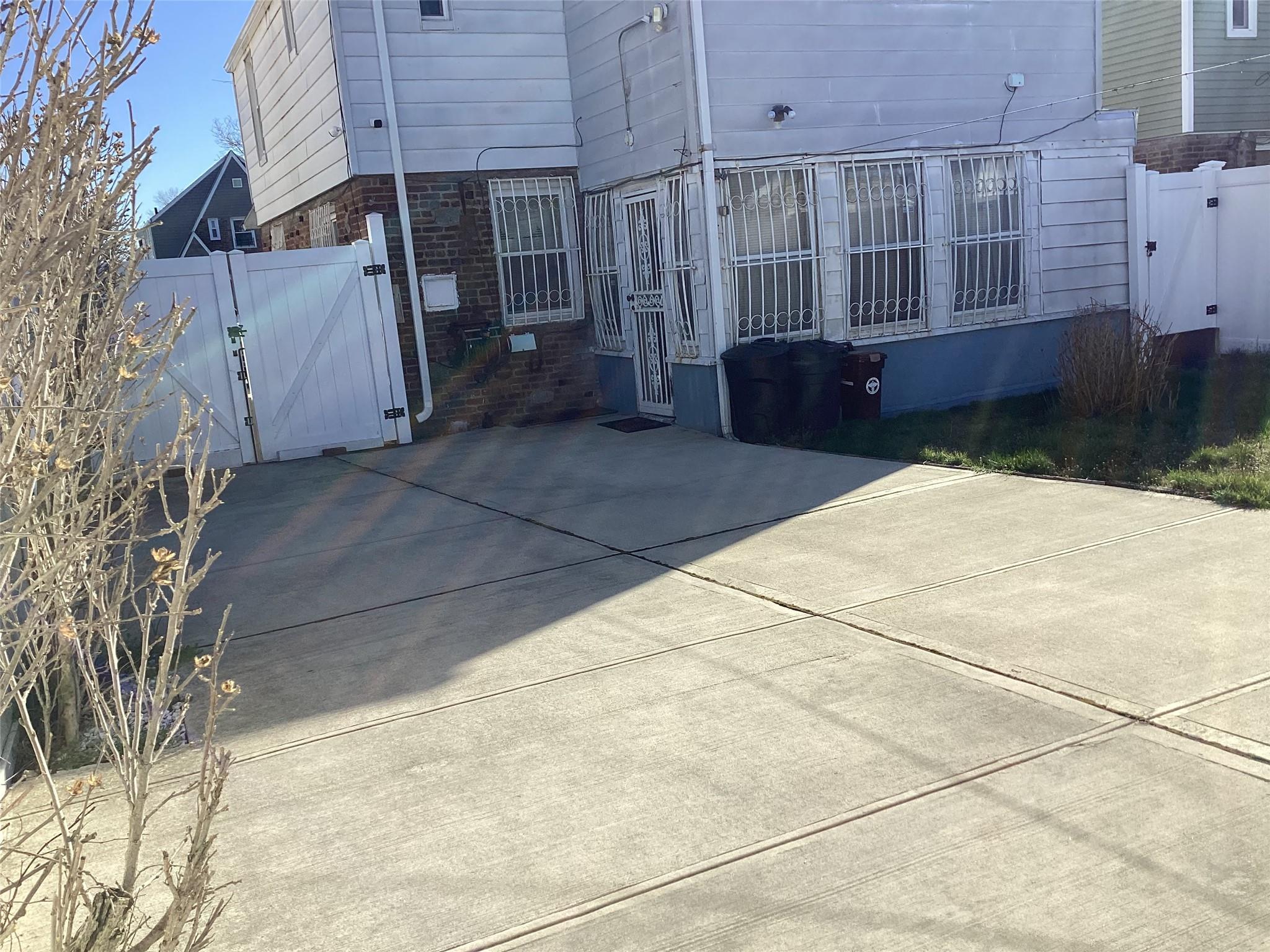 Single Family Murdock  Queens, NY 11429, MLS-857276-21