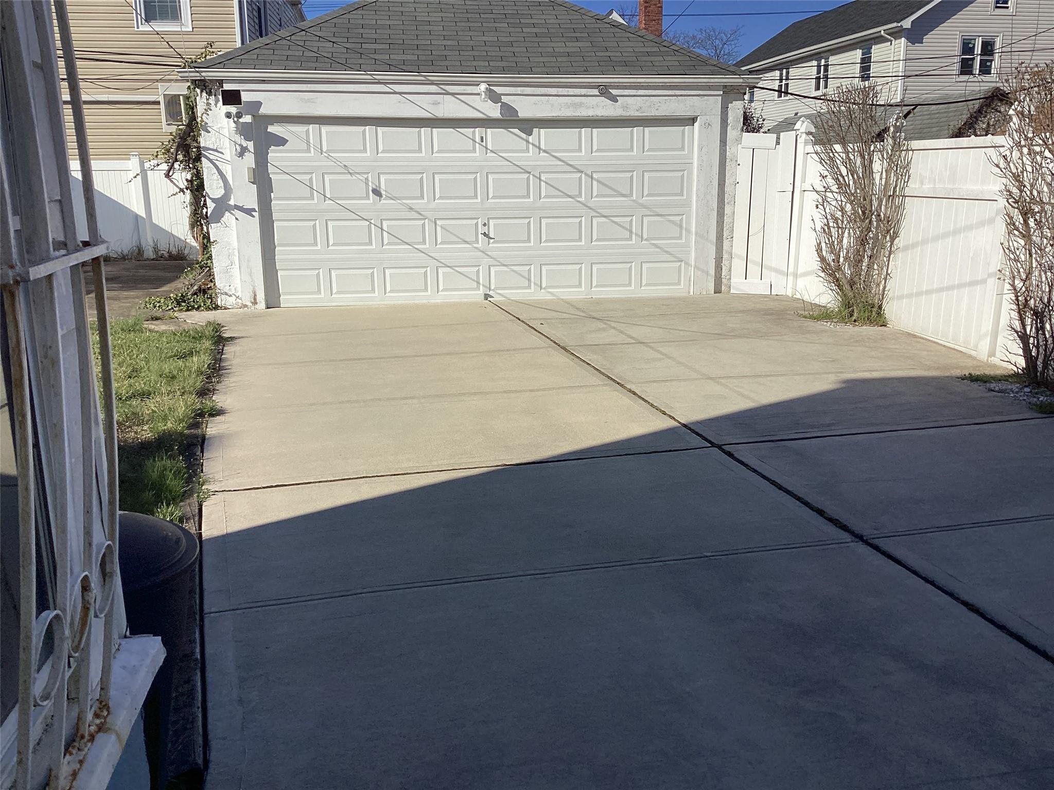Single Family Murdock  Queens, NY 11429, MLS-857276-24