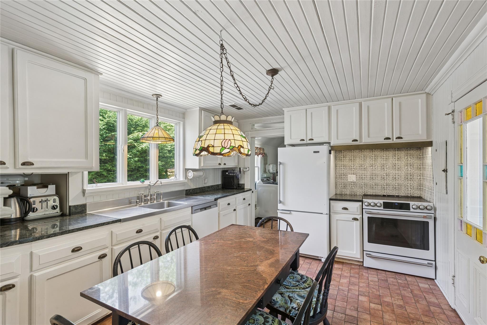 Single Family Washington  Suffolk County, NY 11947, MLS-857285-11
