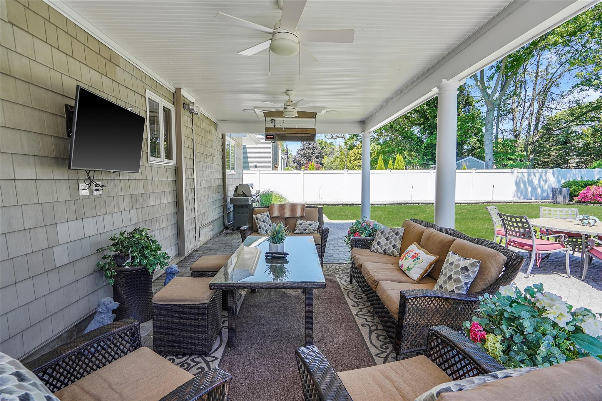 Single Family Barbera  Suffolk County, NY 11725, MLS-857294-29