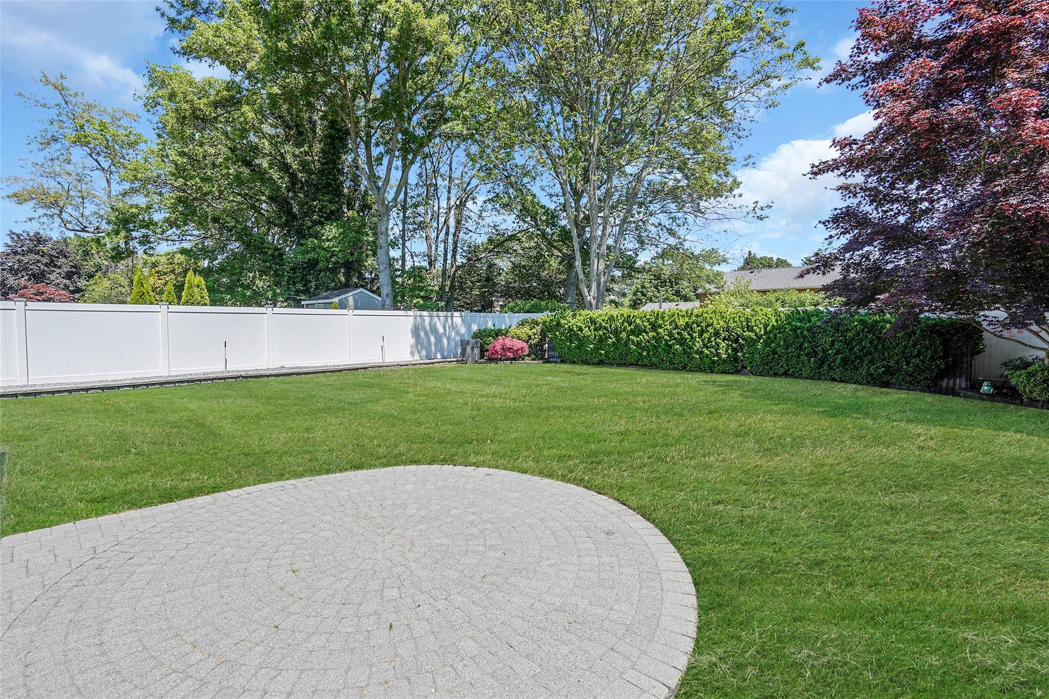 Single Family Barbera  Suffolk County, NY 11725, MLS-857294-34