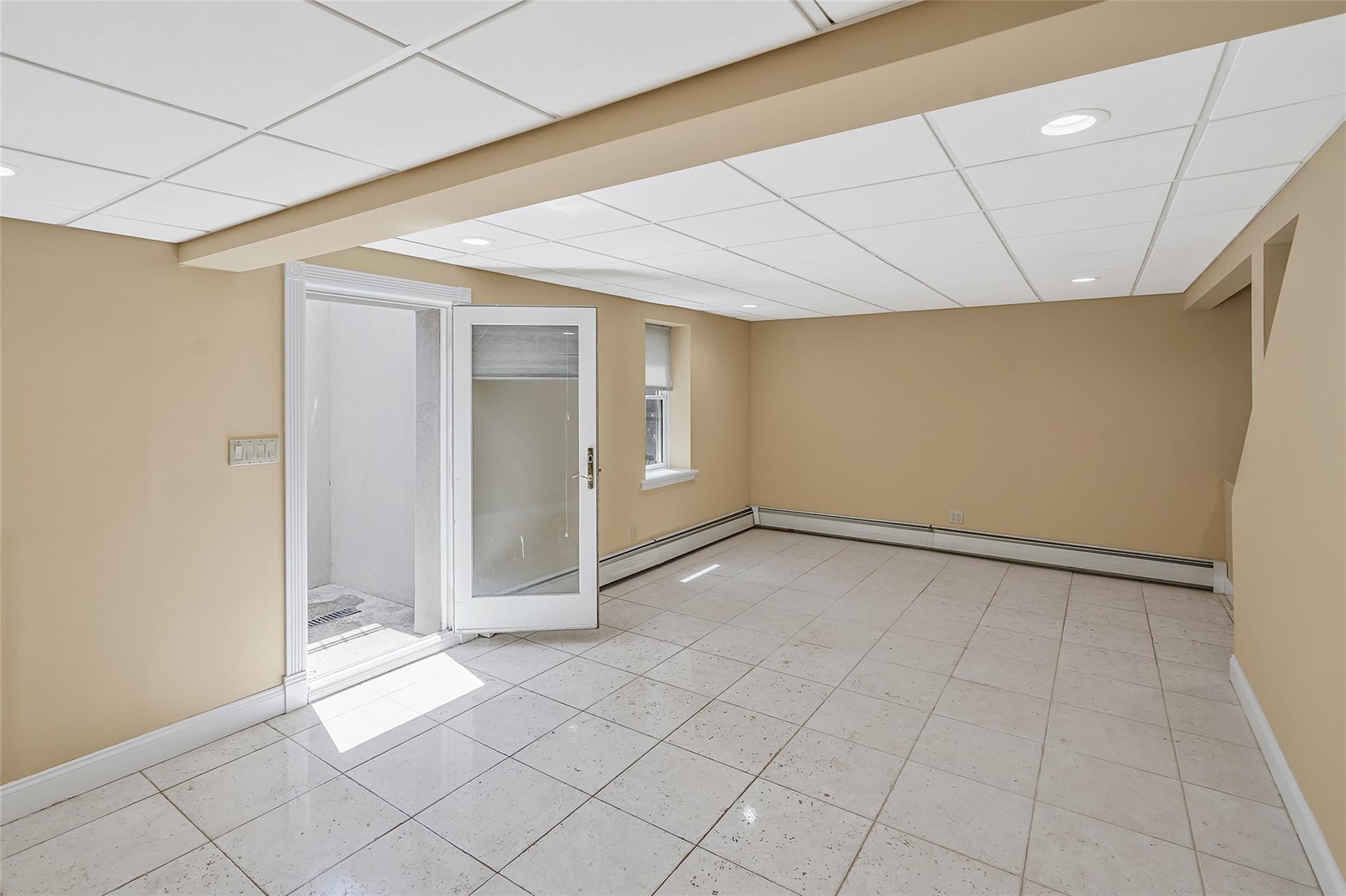 Single Family Barbera  Suffolk County, NY 11725, MLS-857294-37