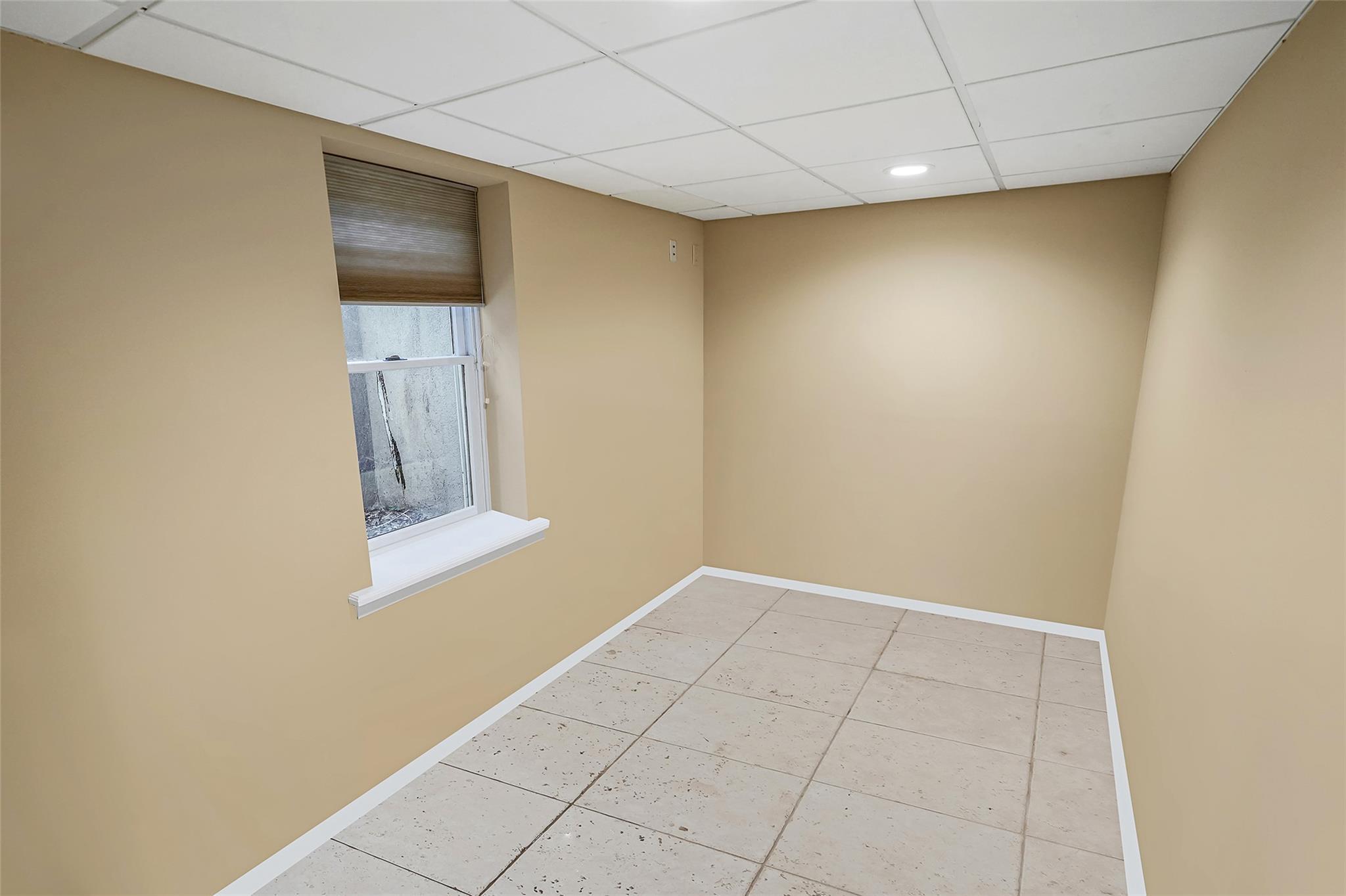 Single Family Barbera  Suffolk County, NY 11725, MLS-857294-41