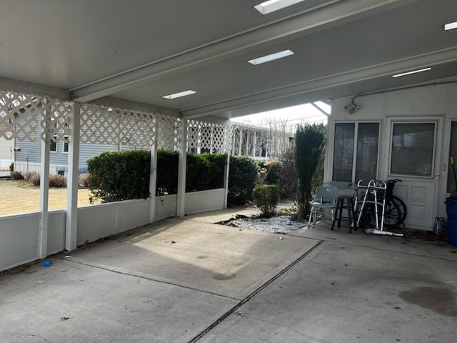 Single Family Old Country  Suffolk County, NY 11901, MLS-857323-10