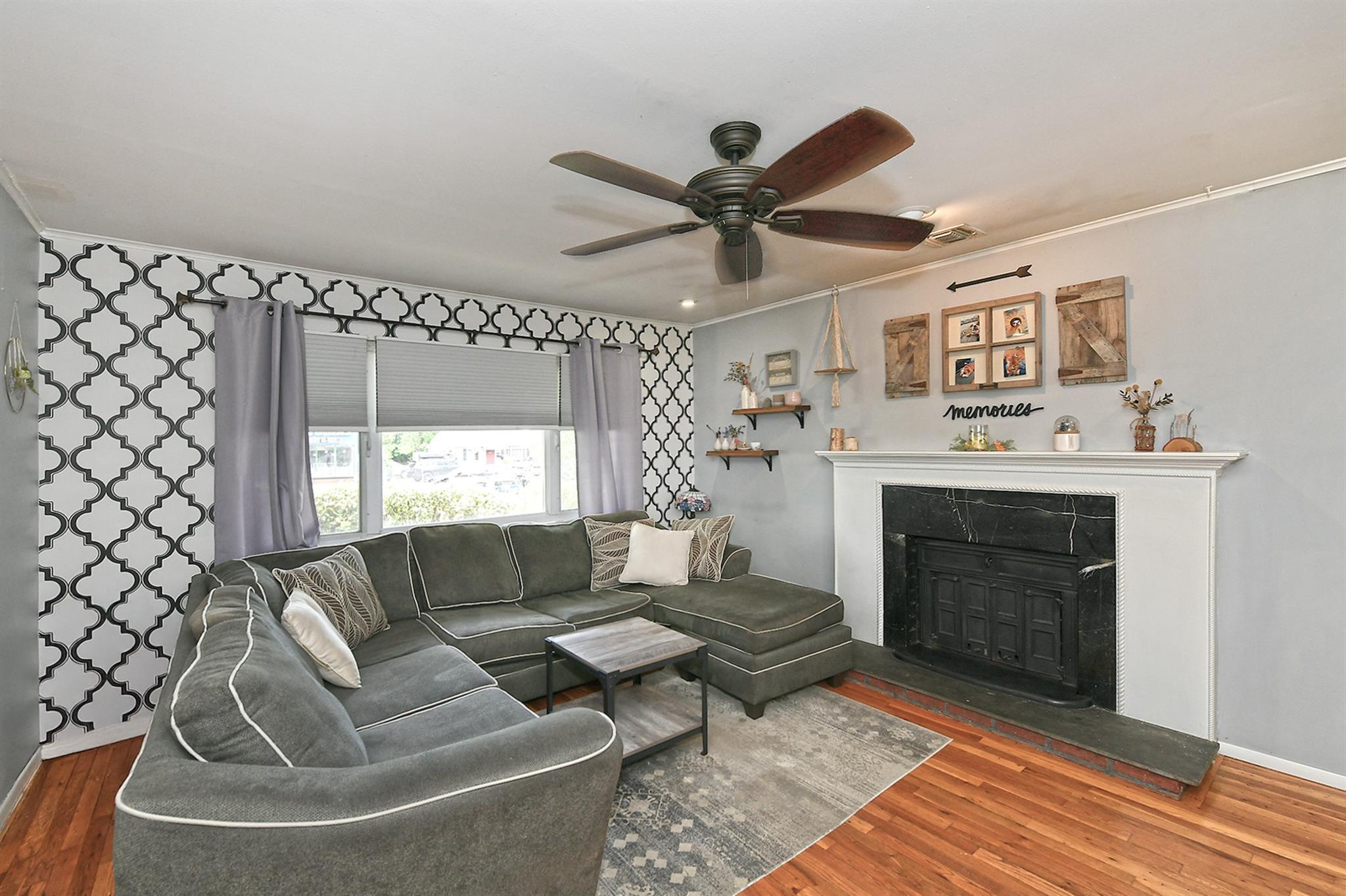 Single Family Larkfield  Suffolk County, NY 11731, MLS-857353-10