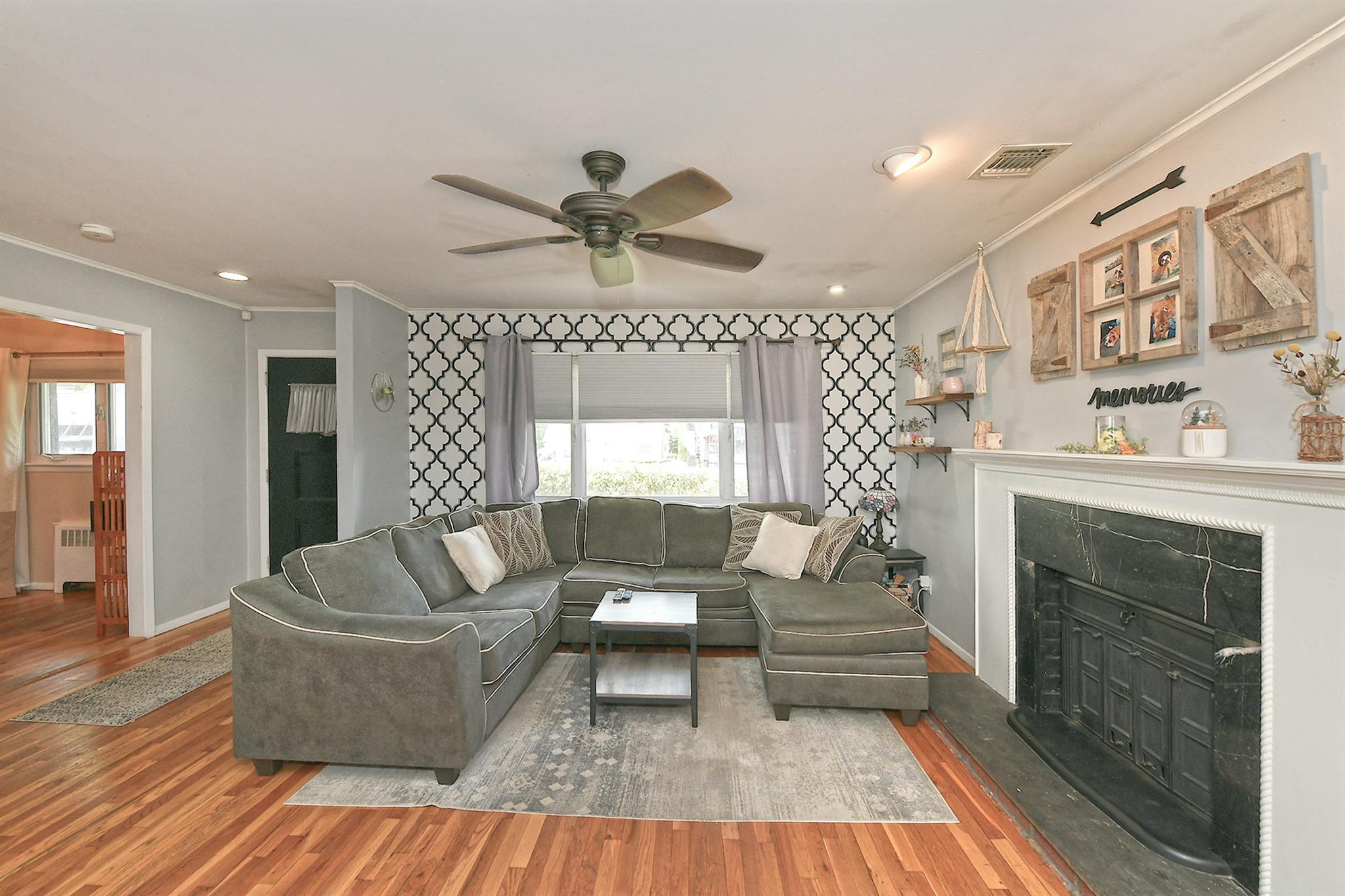 Single Family Larkfield  Suffolk County, NY 11731, MLS-857353-11
