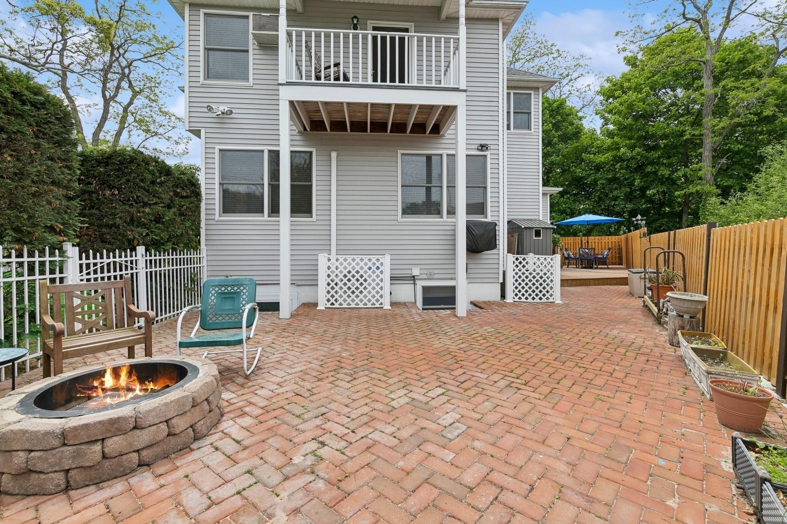 Single Family Soundview  Suffolk County, NY 11778, MLS-857367-11