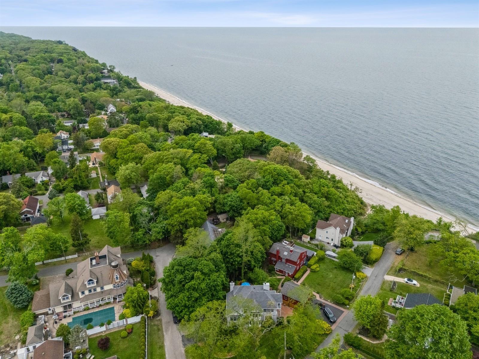 Single Family Soundview  Suffolk County, NY 11778, MLS-857367-28